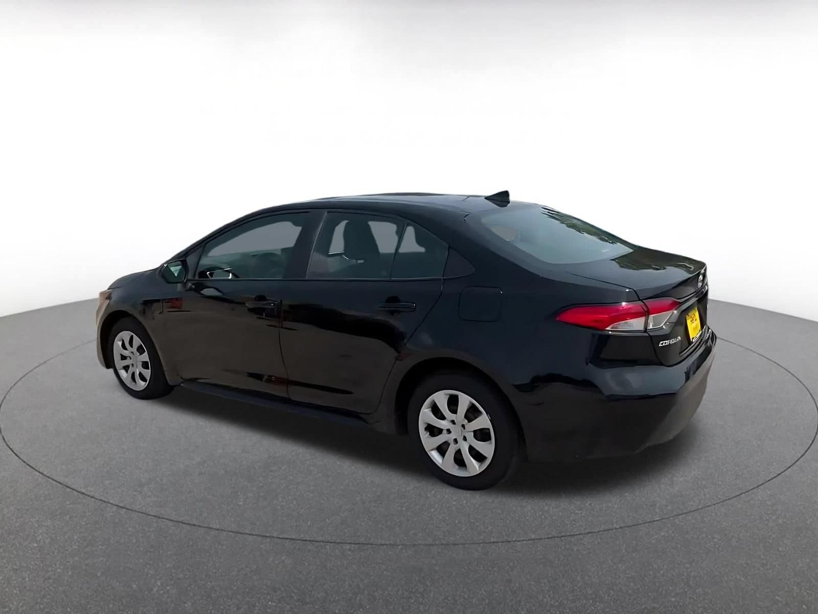 Thumbnail: 2025 Toyota Corolla - 9