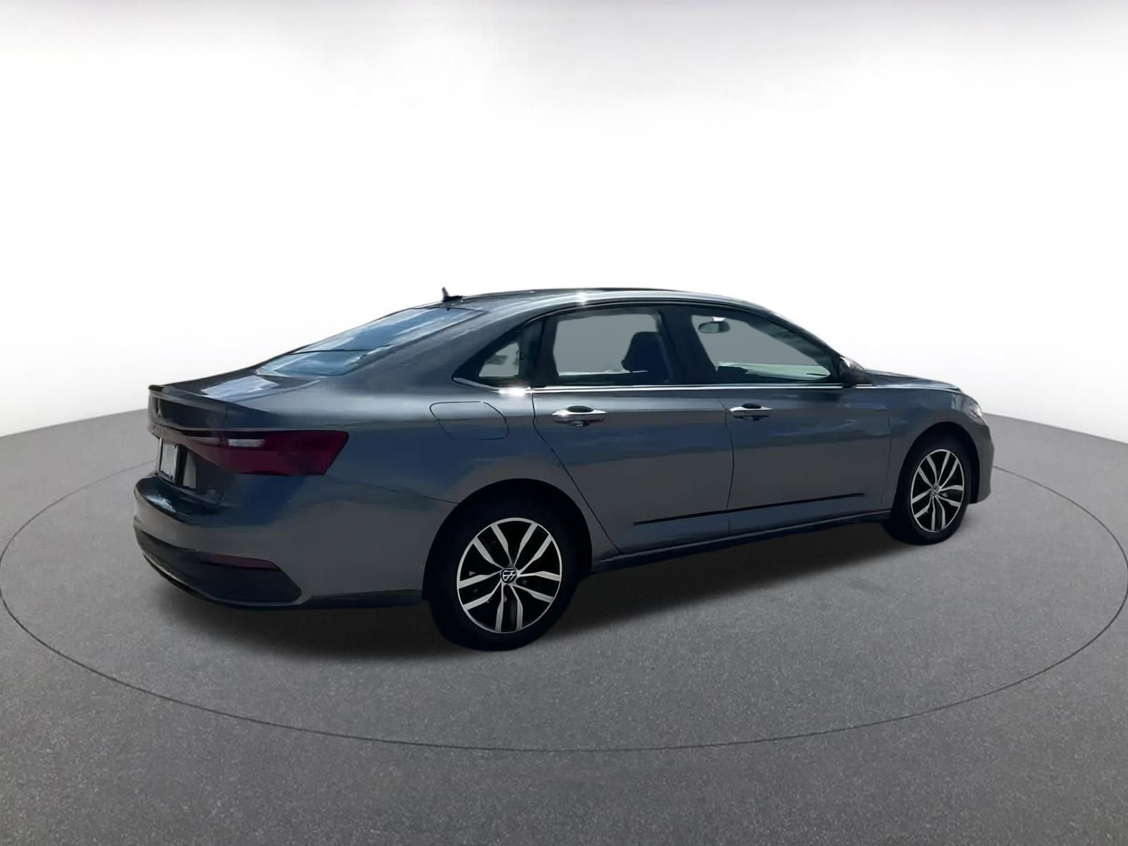 Thumbnail: 2025 Volkswagen Jetta - 14