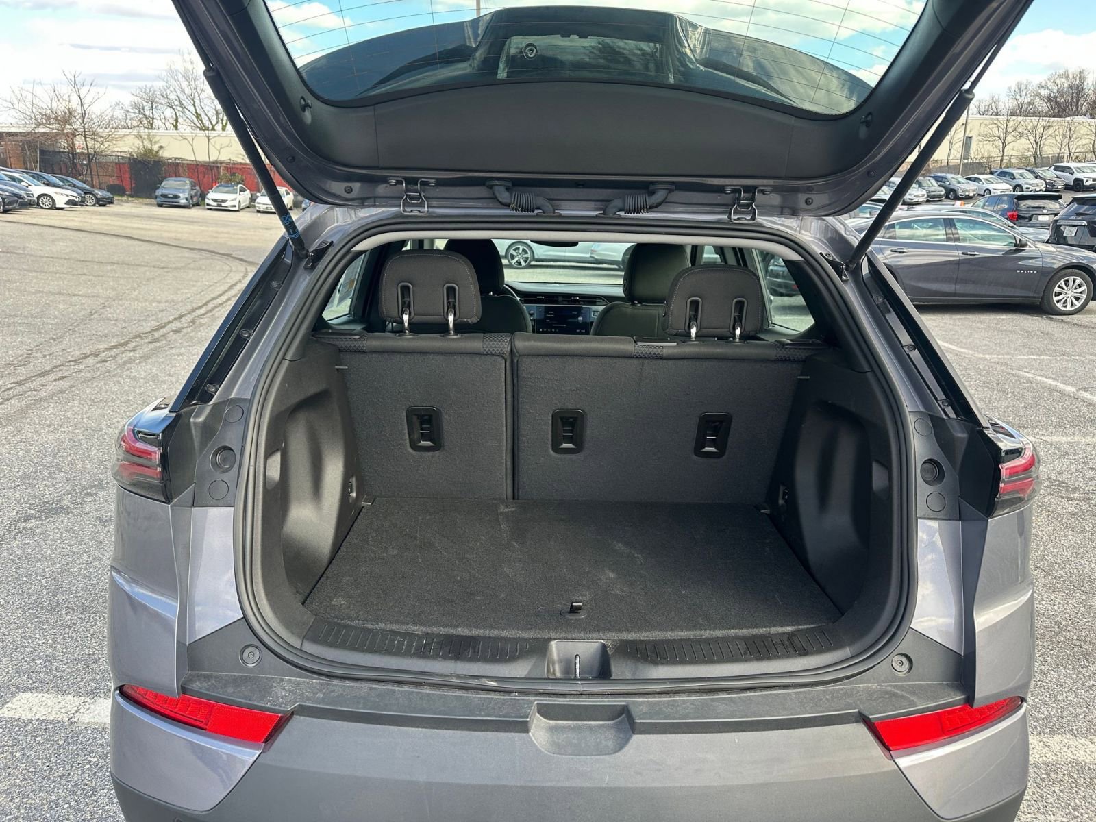 Thumbnail: 2023 Chevrolet Bolt EUV - 32