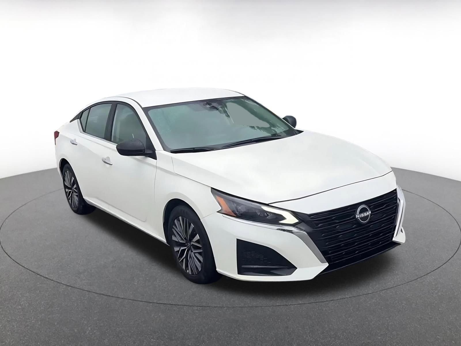 Thumbnail: 2025 Nissan Altima - 3