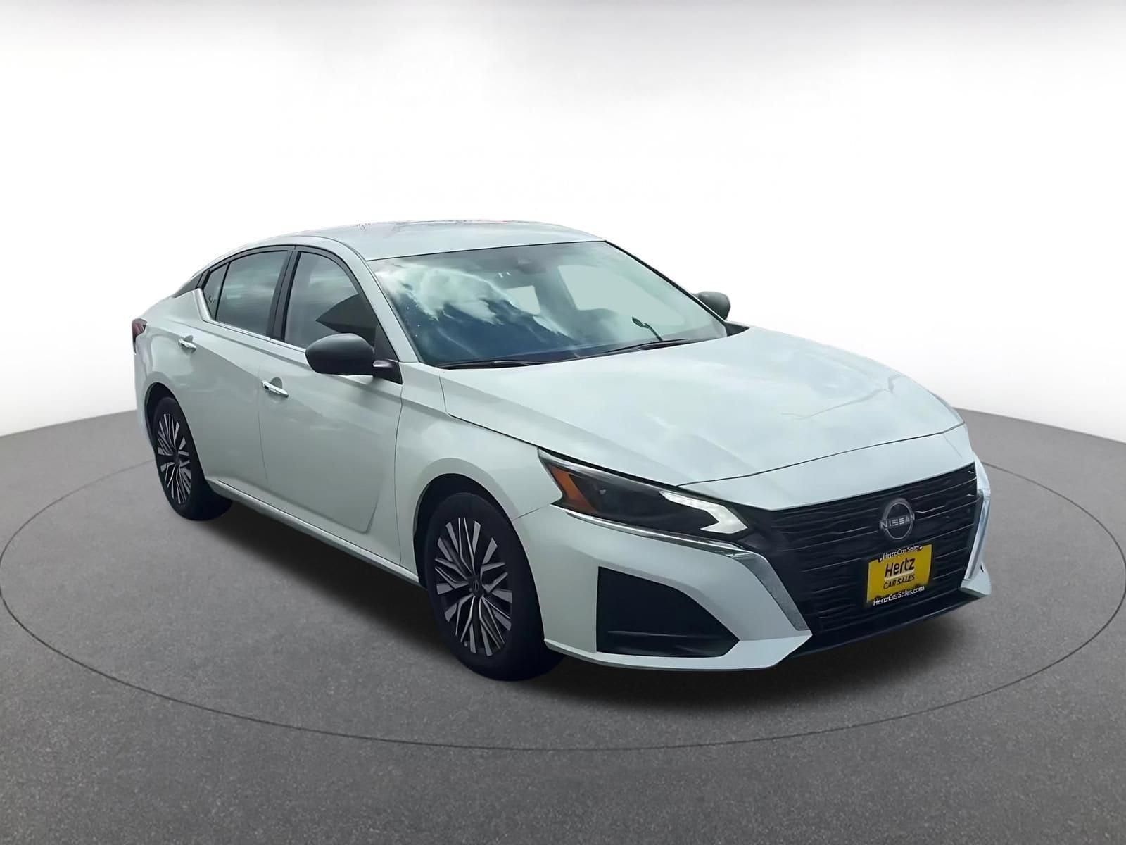 Thumbnail: 2025 Nissan Altima - 3