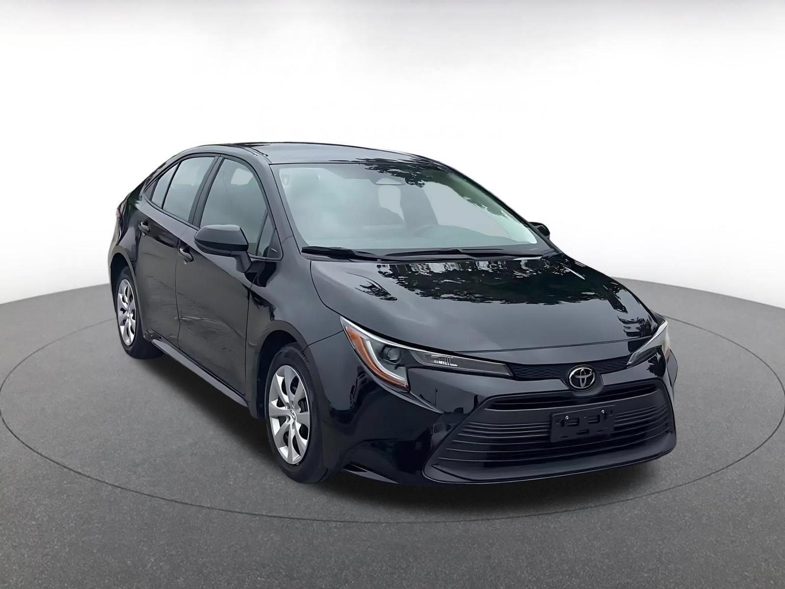 Thumbnail: 2025 Toyota Corolla - 3