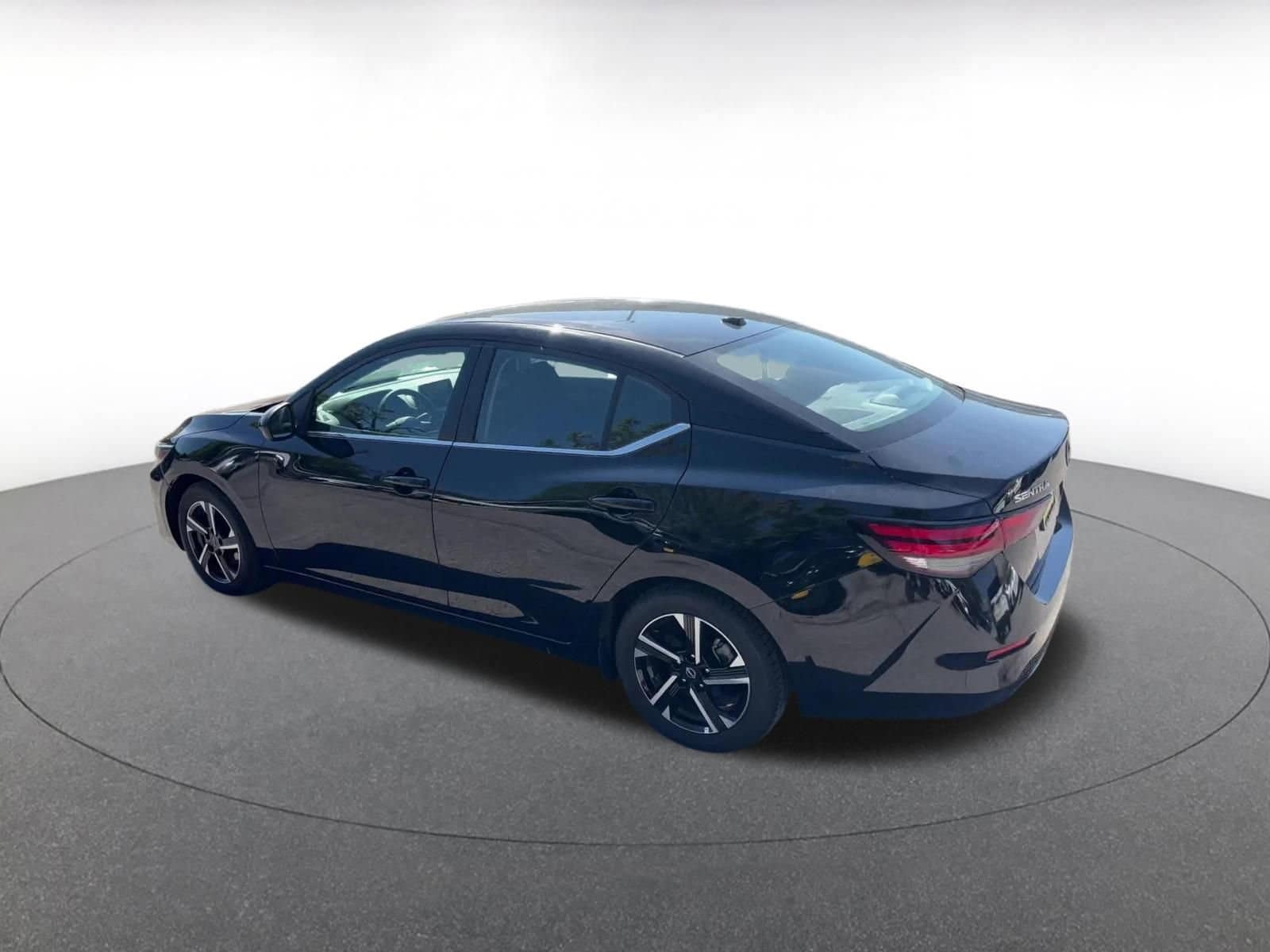 Thumbnail: 2024 Nissan Sentra - 10