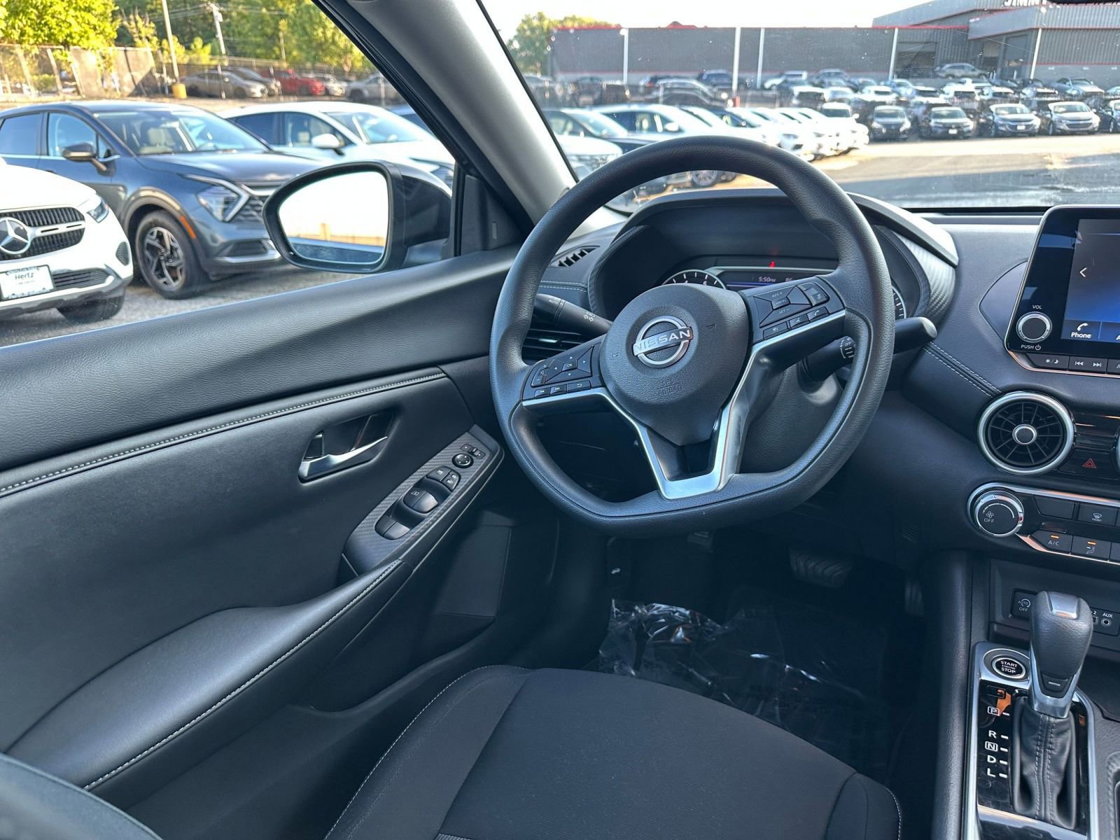 Thumbnail: 2025 Nissan Sentra - 32