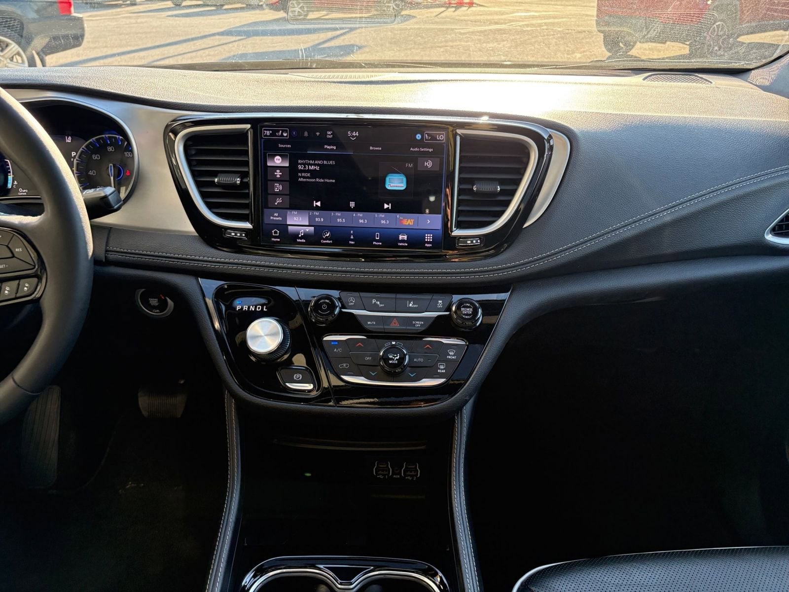 Thumbnail: 2025 Chrysler Pacifica - 17
