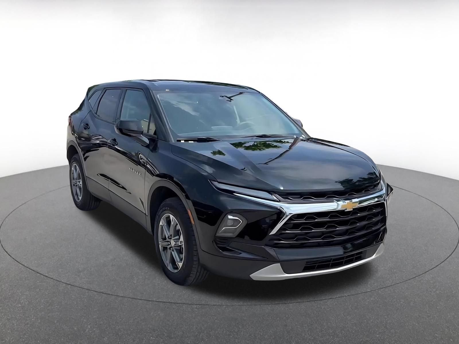 Thumbnail: 2025 Chevrolet Blazer - 3