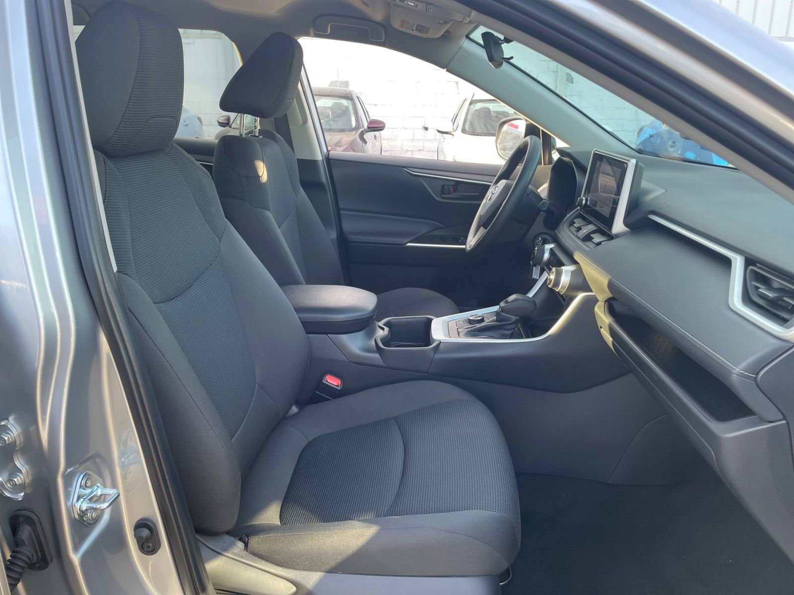 Thumbnail: 2025 Toyota RAV4 - 35