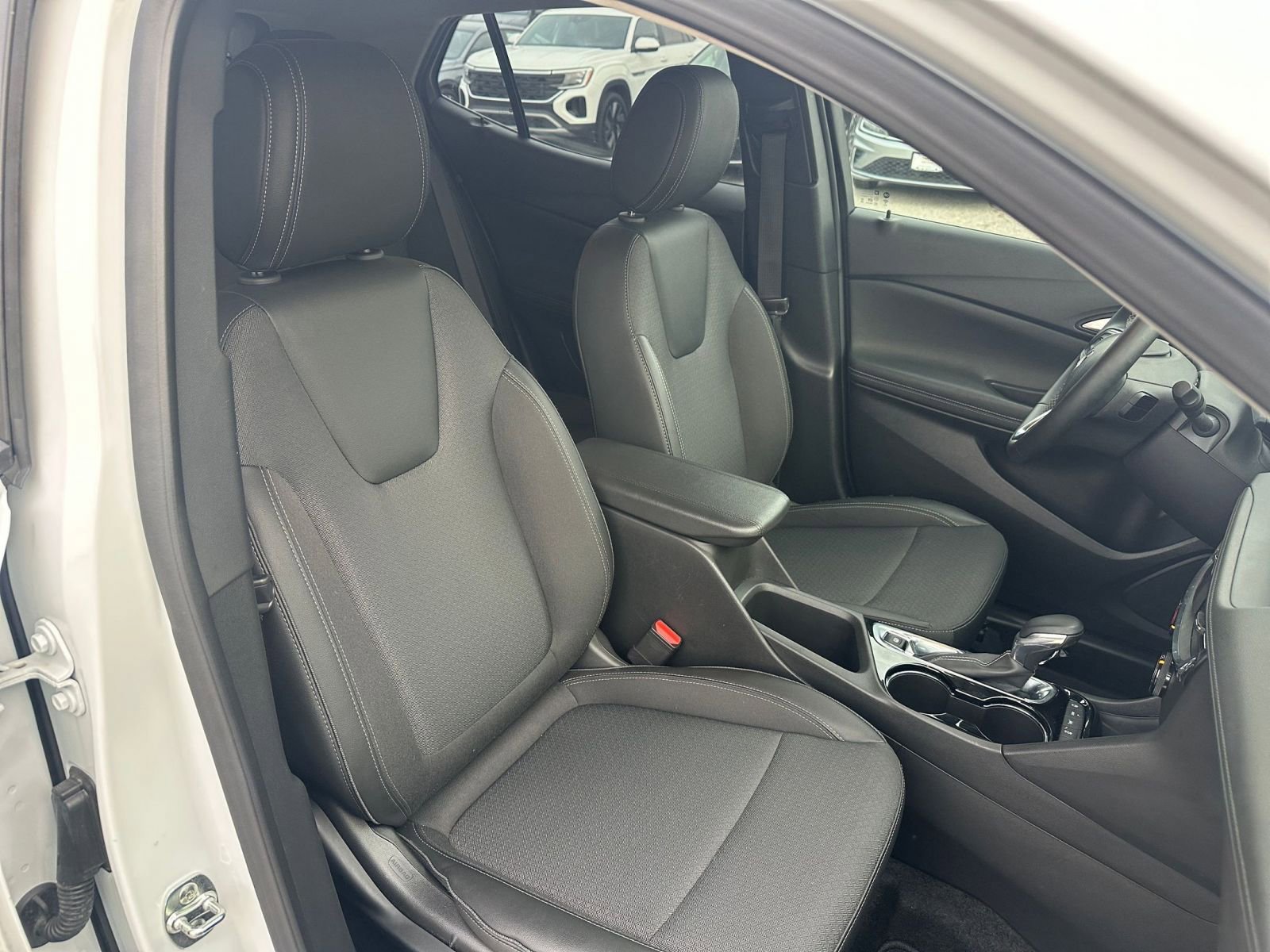 Thumbnail: 2025 Buick Encore GX - 34