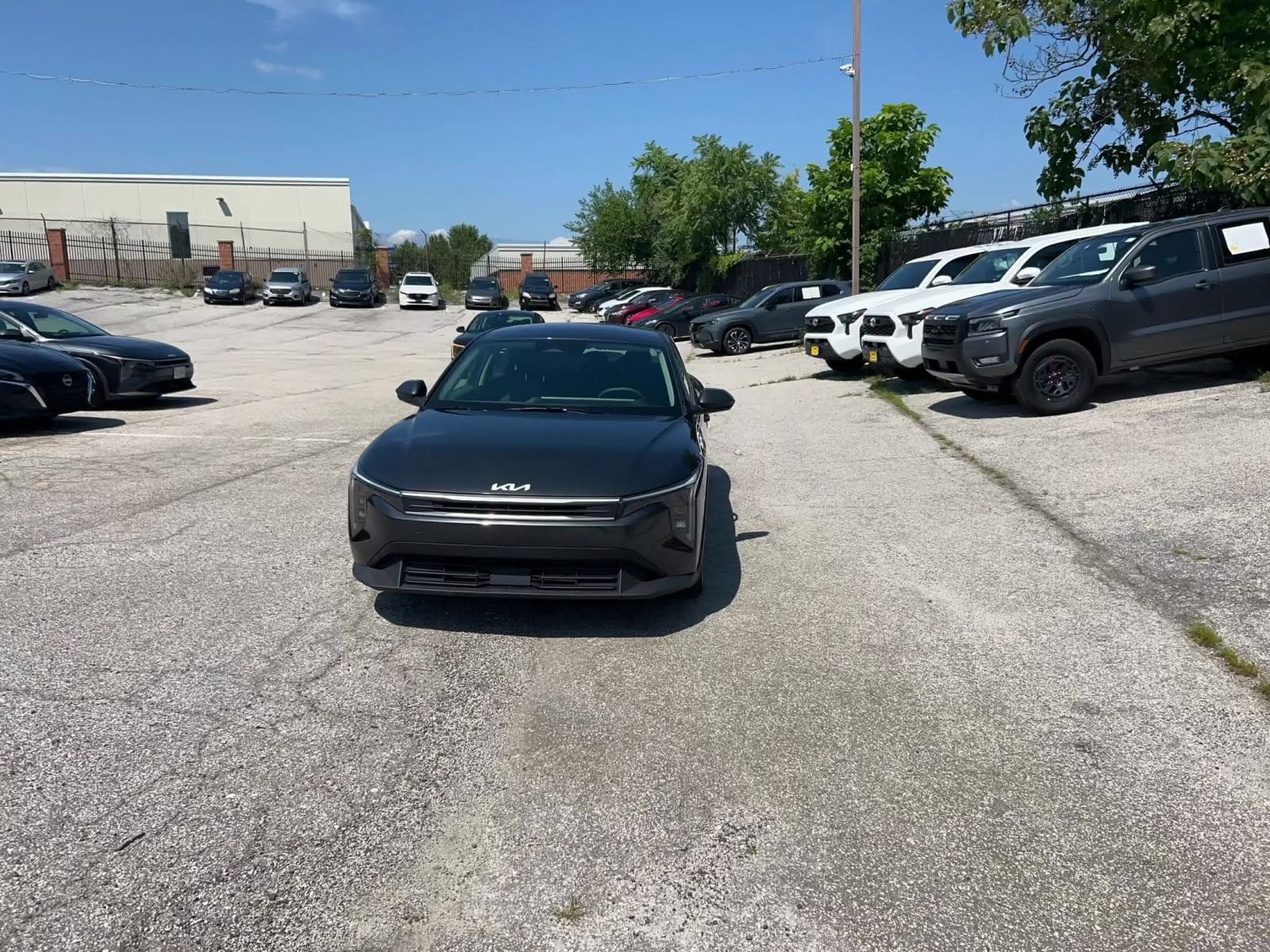 2025 Kia K4 LXS - Photo 16