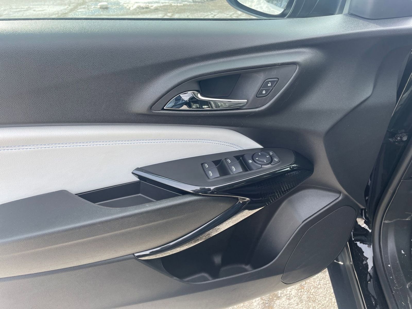 Thumbnail: 2025 Chevrolet Trax - 18