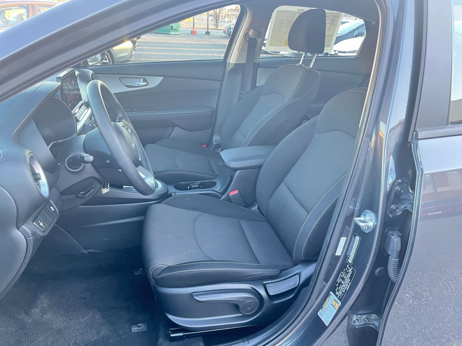 Thumbnail: 2024 Kia Forte - 34