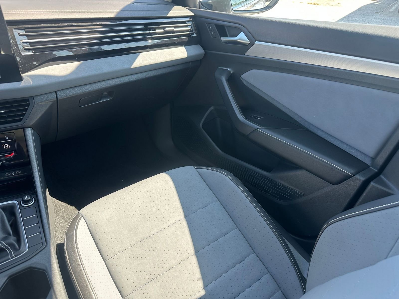 Thumbnail: 2025 Volkswagen Jetta - 34