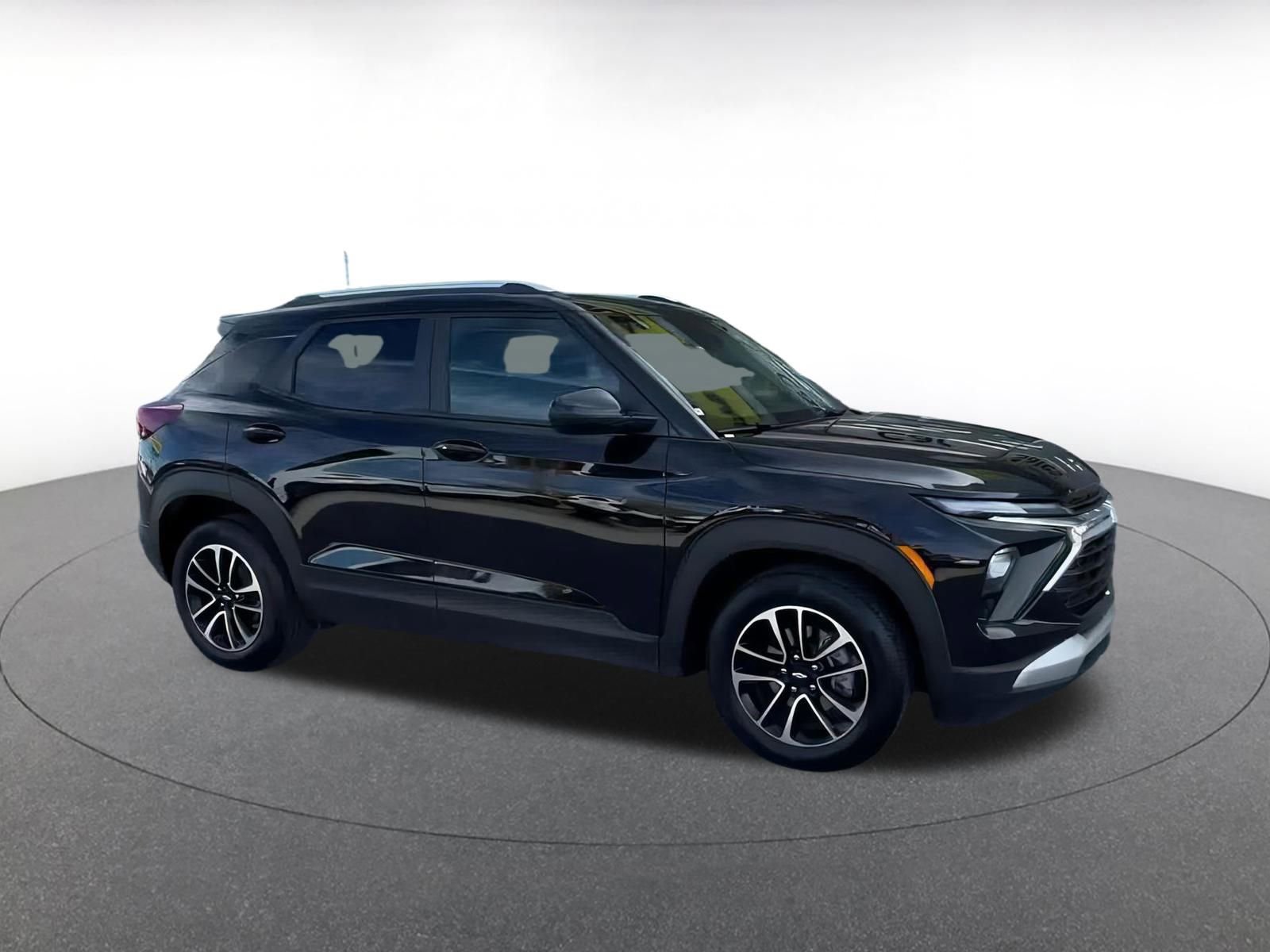 Thumbnail: 2025 Chevrolet TrailBlazer - 2