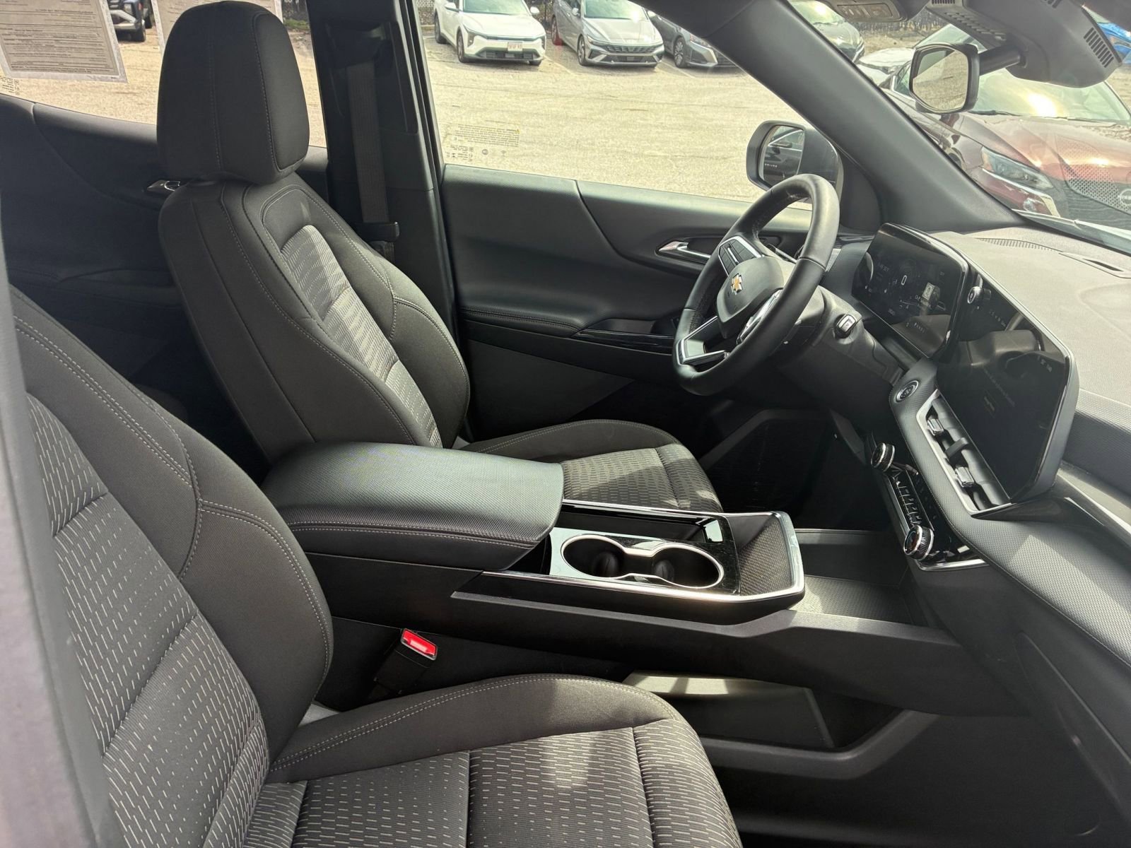 Thumbnail: 2025 Chevrolet Equinox - 31