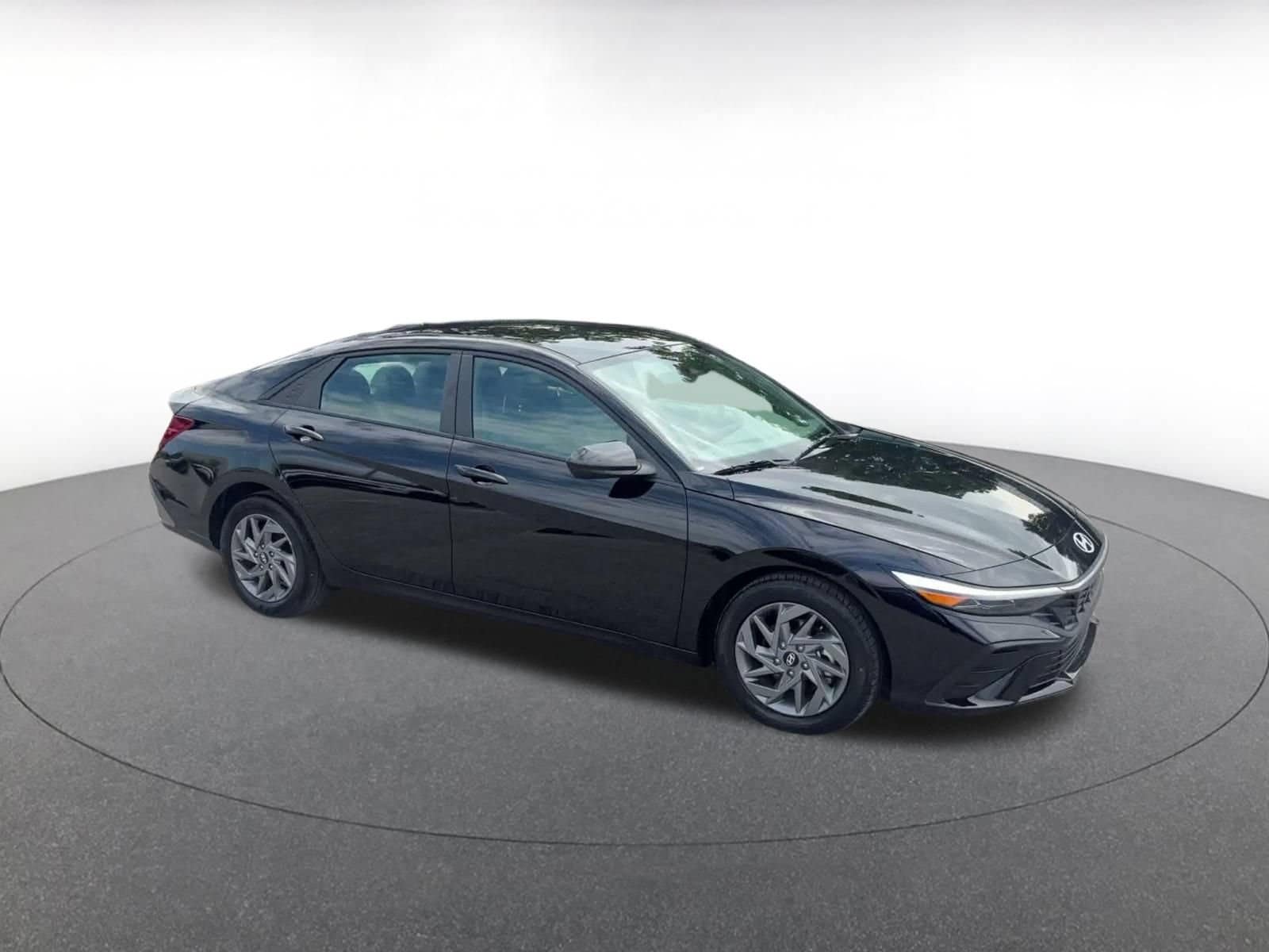 Thumbnail: 2026 Hyundai Elantra - 2