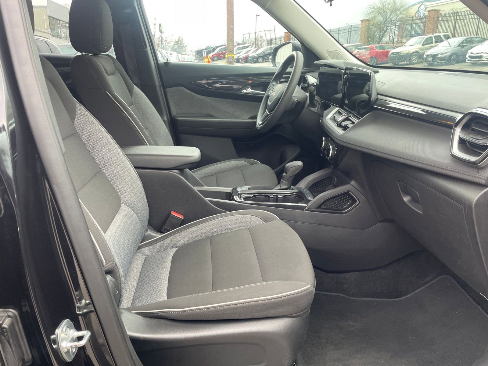 Thumbnail: 2025 Chevrolet TrailBlazer - 25