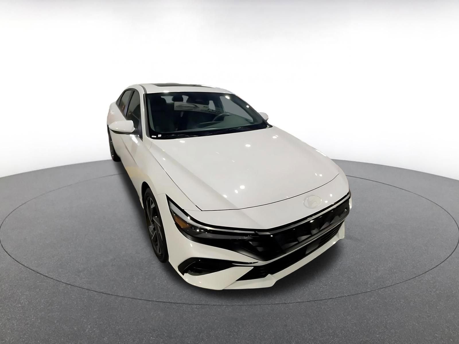 Thumbnail: 2025 Hyundai Elantra - 3