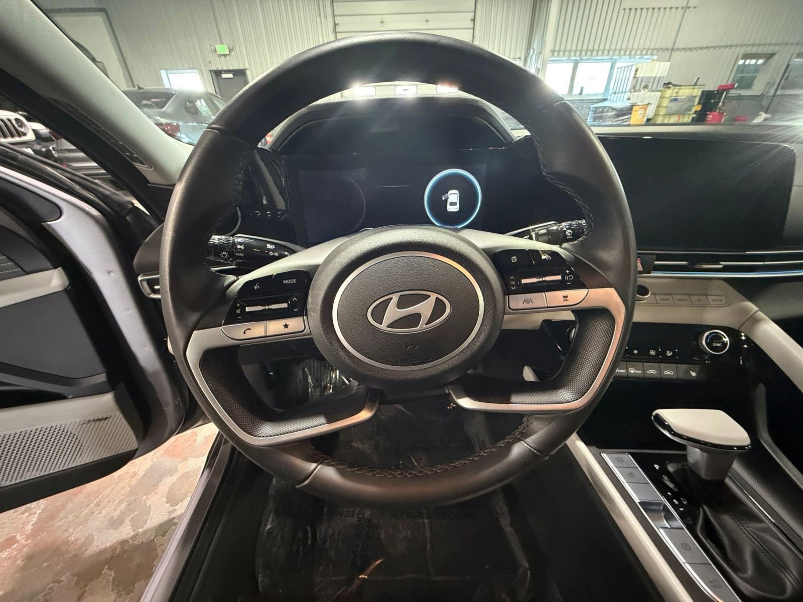 Thumbnail: 2025 Hyundai Elantra - 34