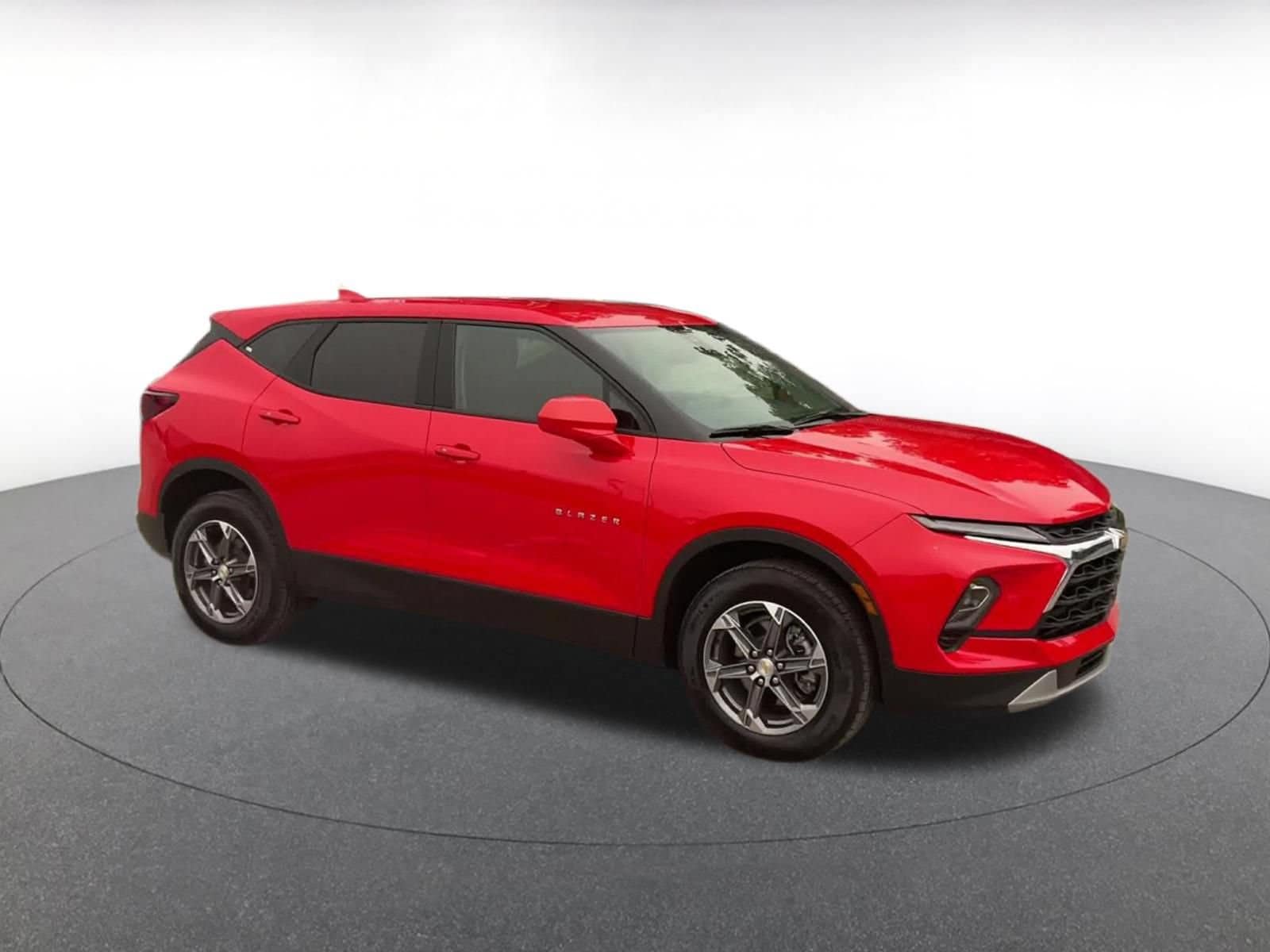 Thumbnail: 2026 Chevrolet Blazer - 2