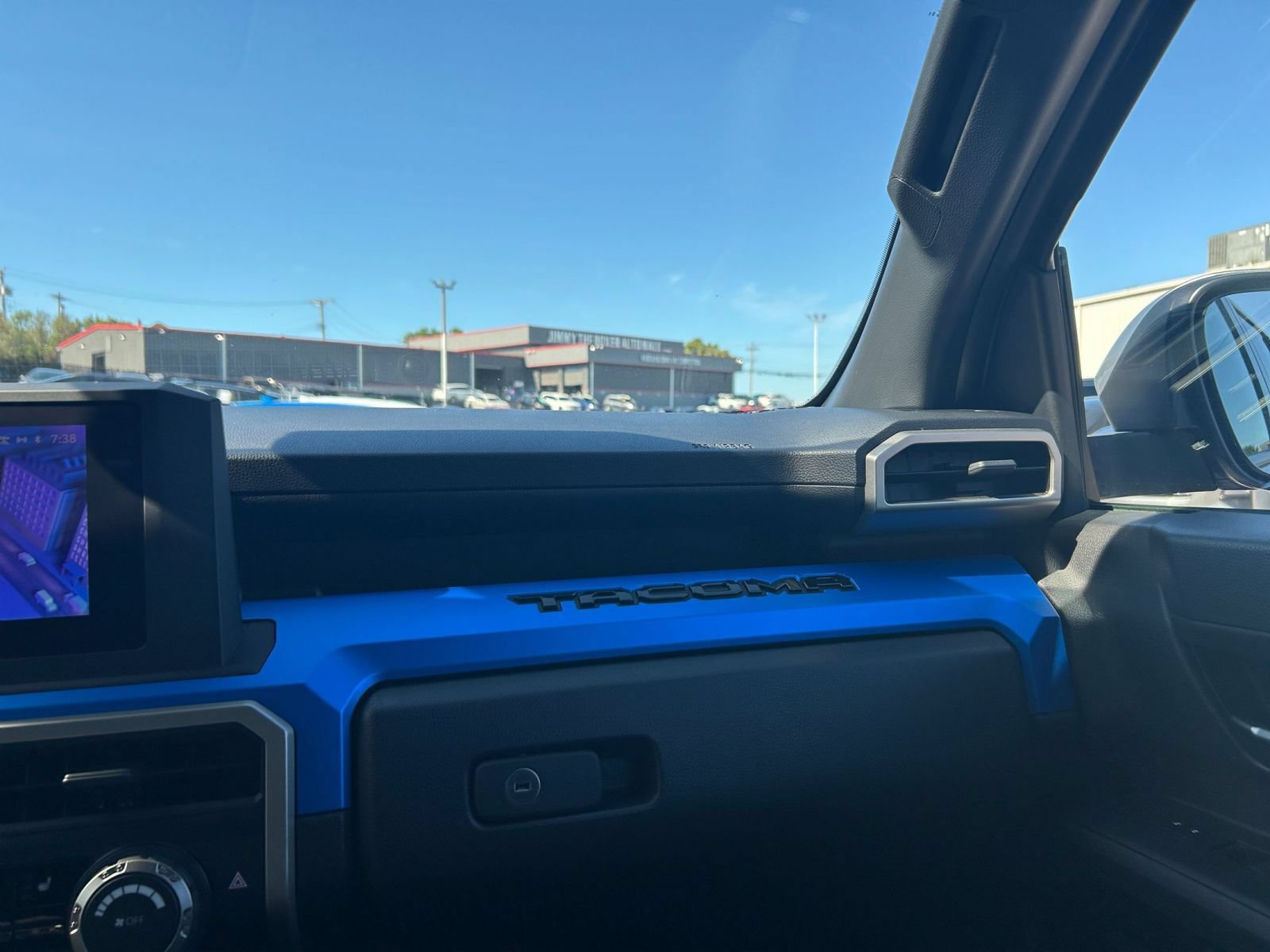 Thumbnail: 2025 Toyota Tacoma - 25