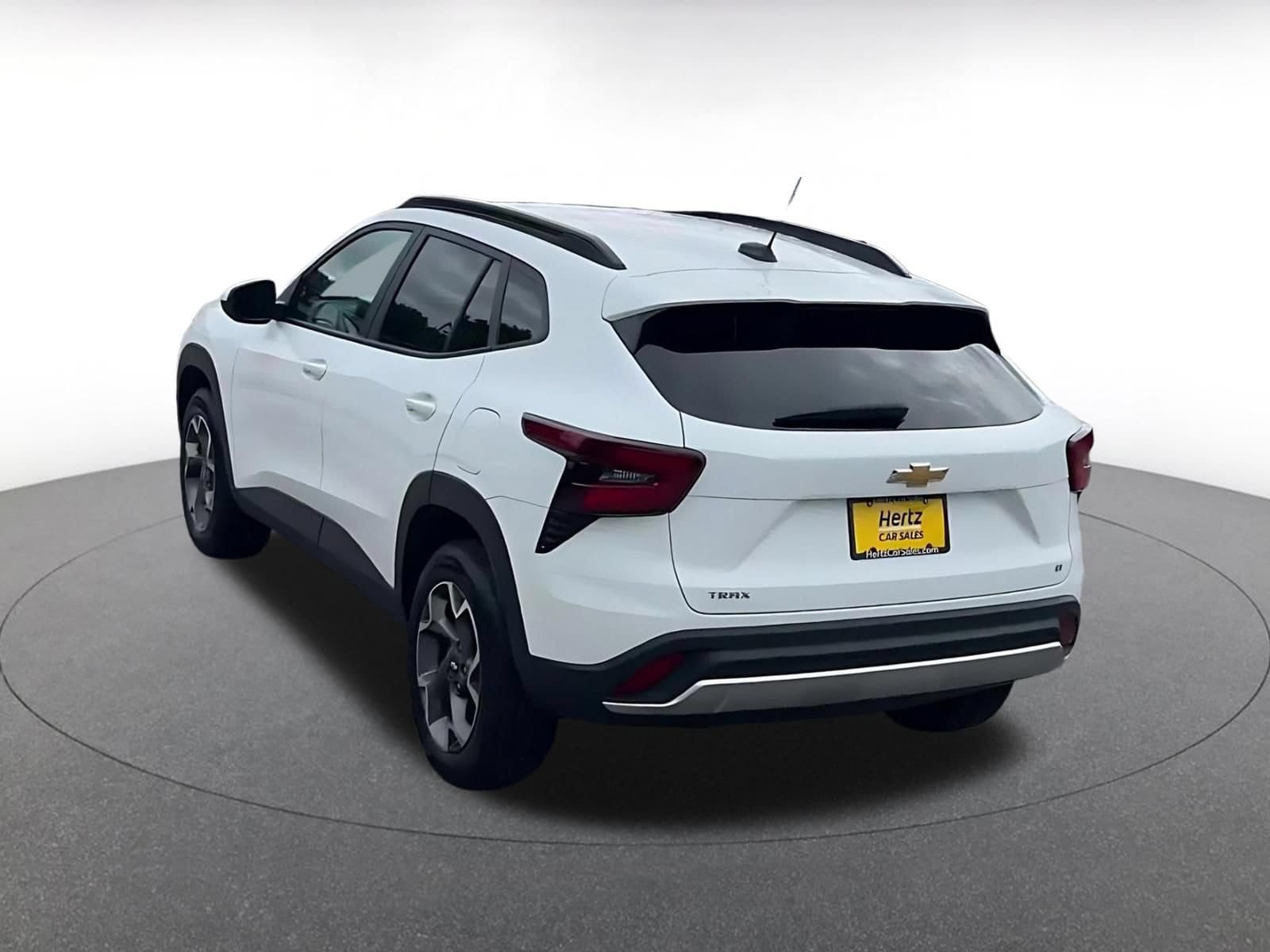 Thumbnail: 2025 Chevrolet Trax - 11
