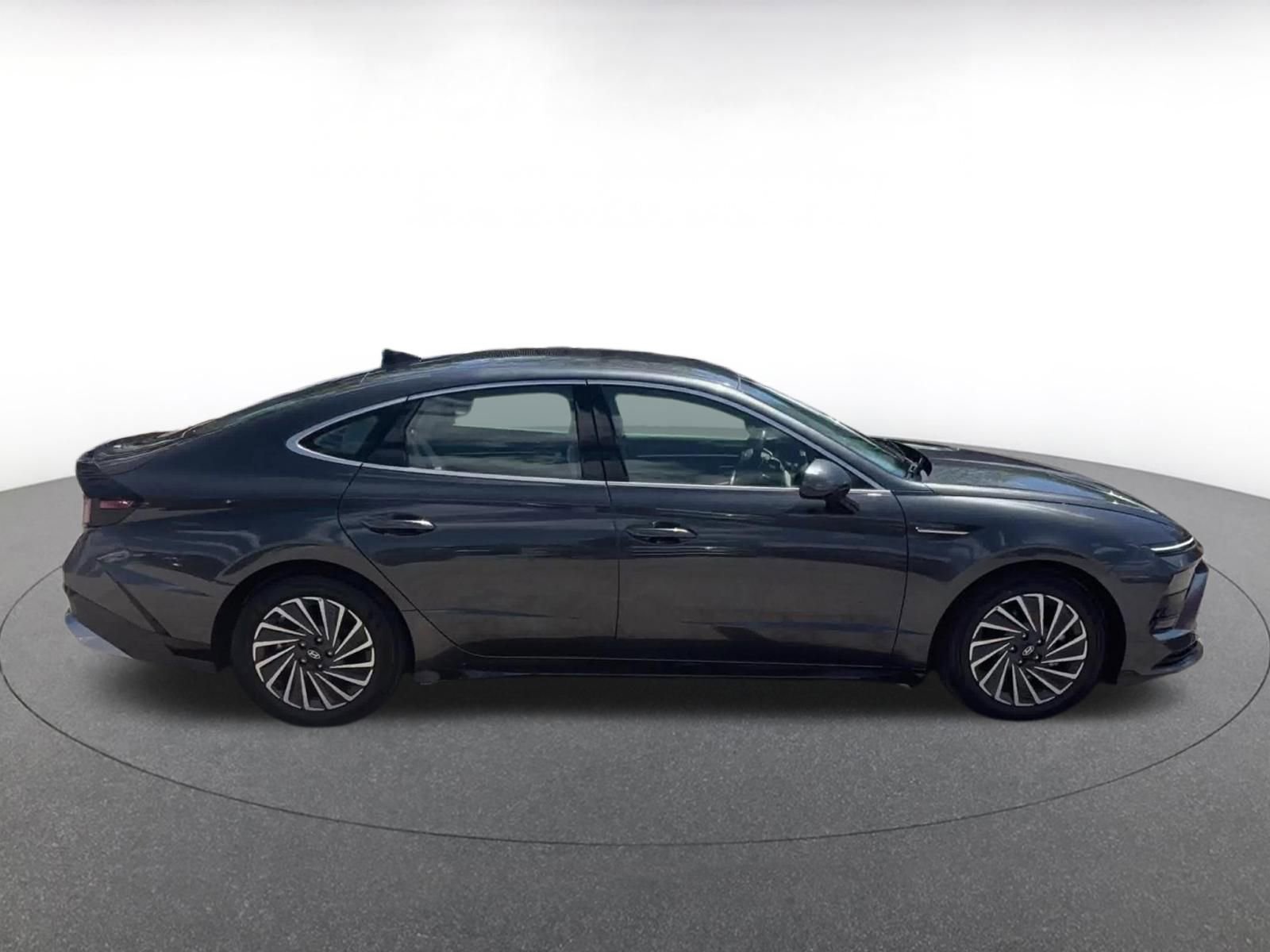 Thumbnail: 2025 Hyundai Sonata - 16