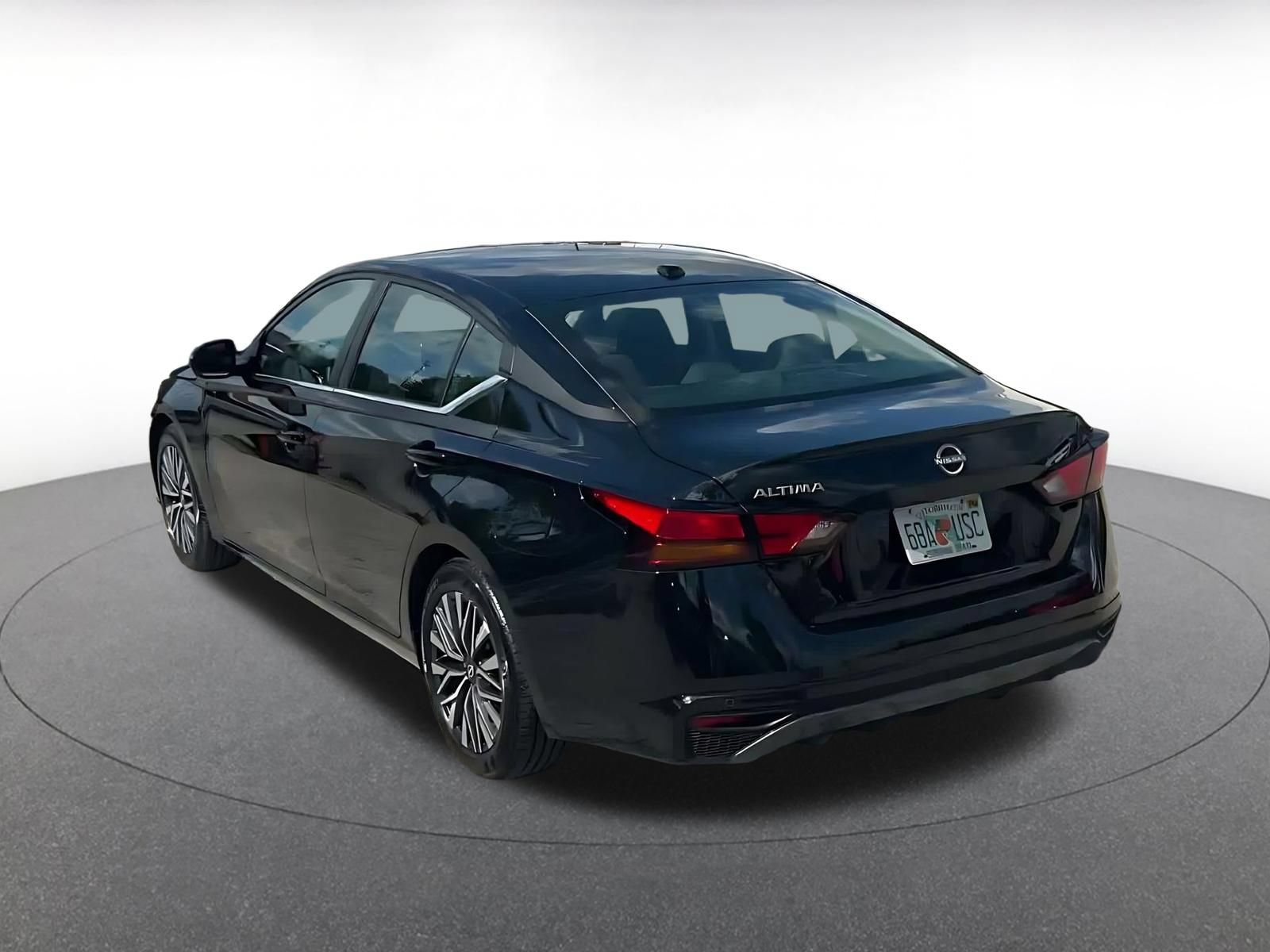 Thumbnail: 2026 Nissan Altima - 10