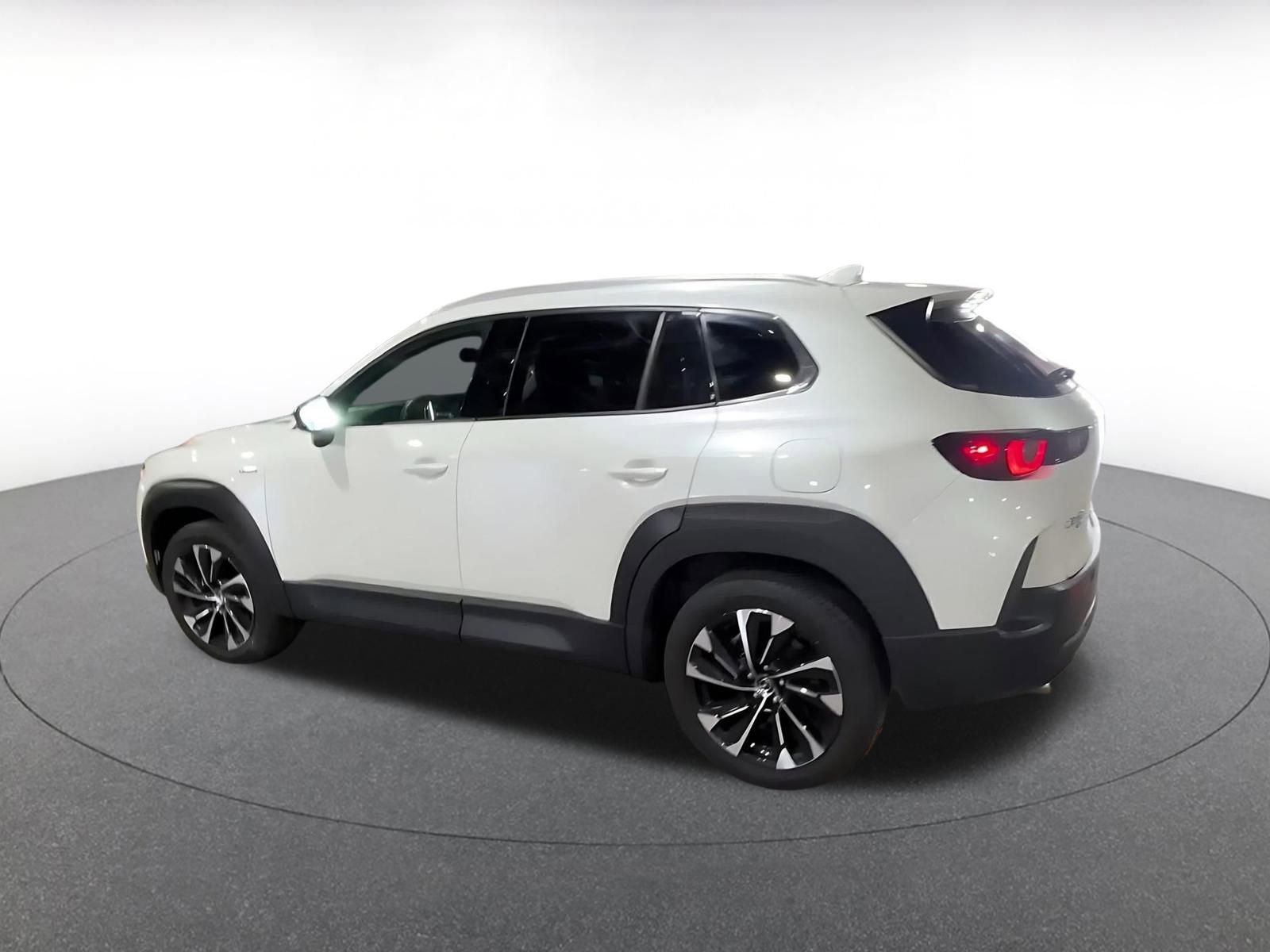 Thumbnail: 2025 Mazda CX-50 - 10
