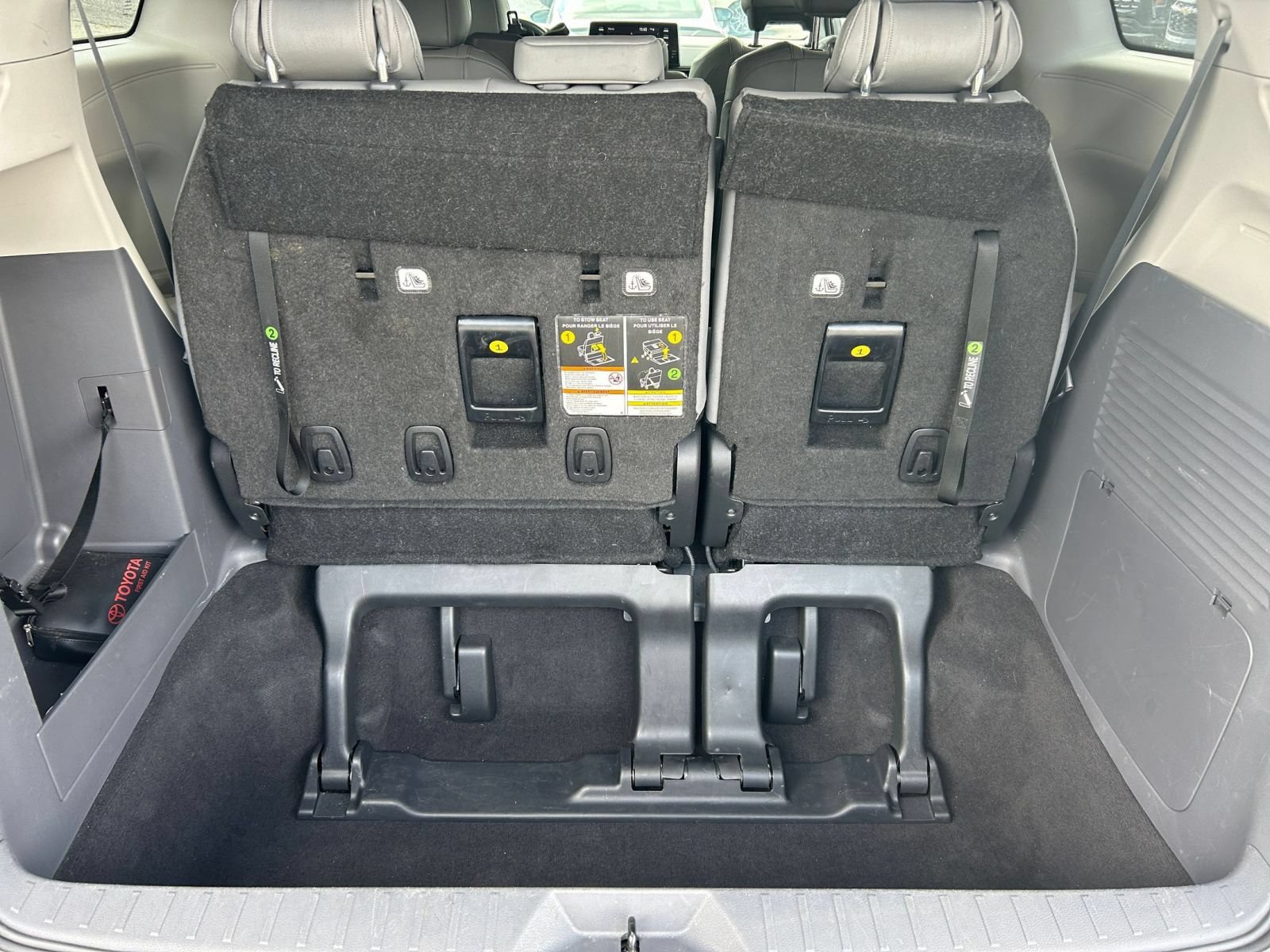 Thumbnail: 2023 Toyota Sienna - 25