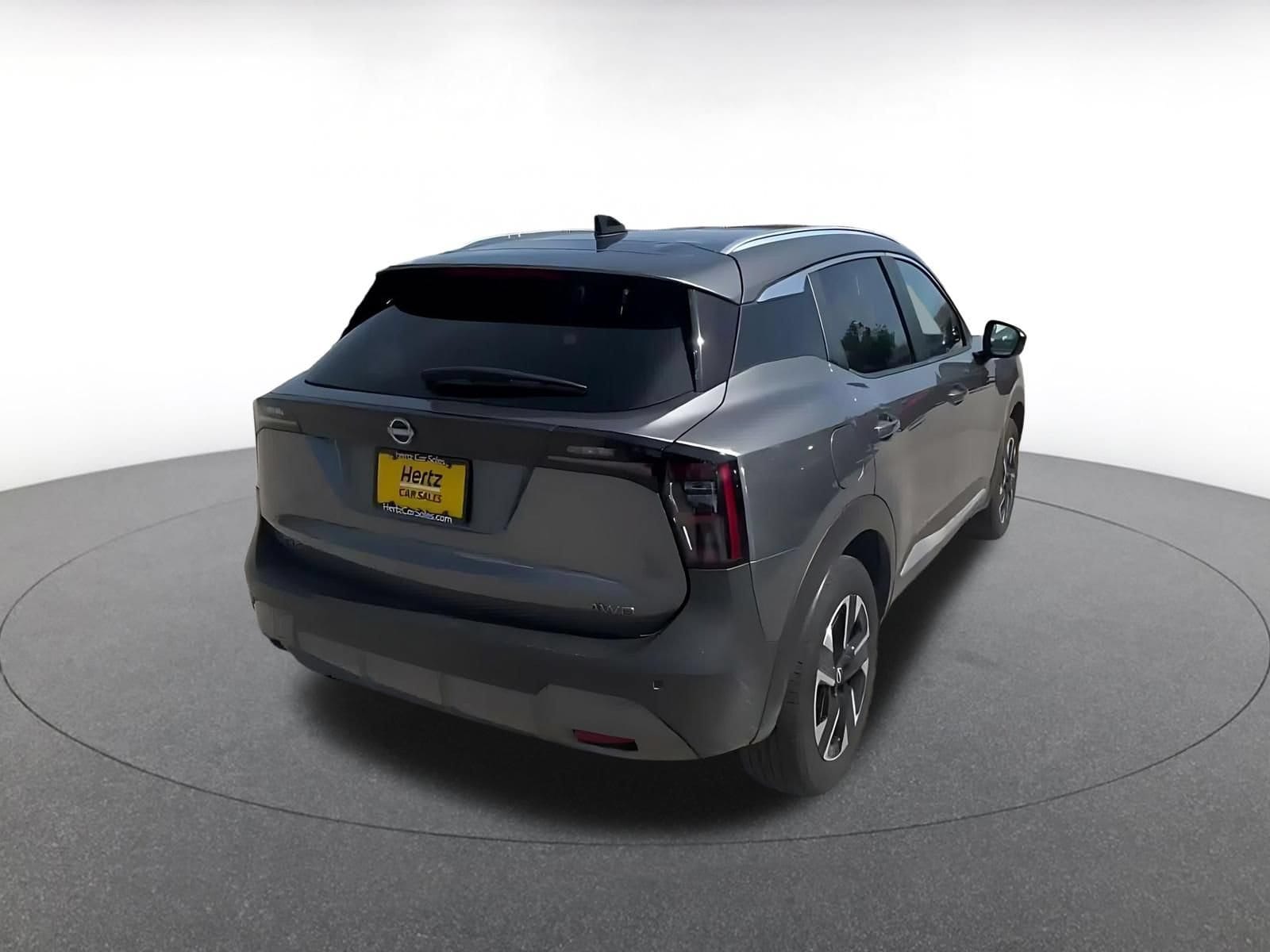 Thumbnail: 2026 Nissan Kicks - 14