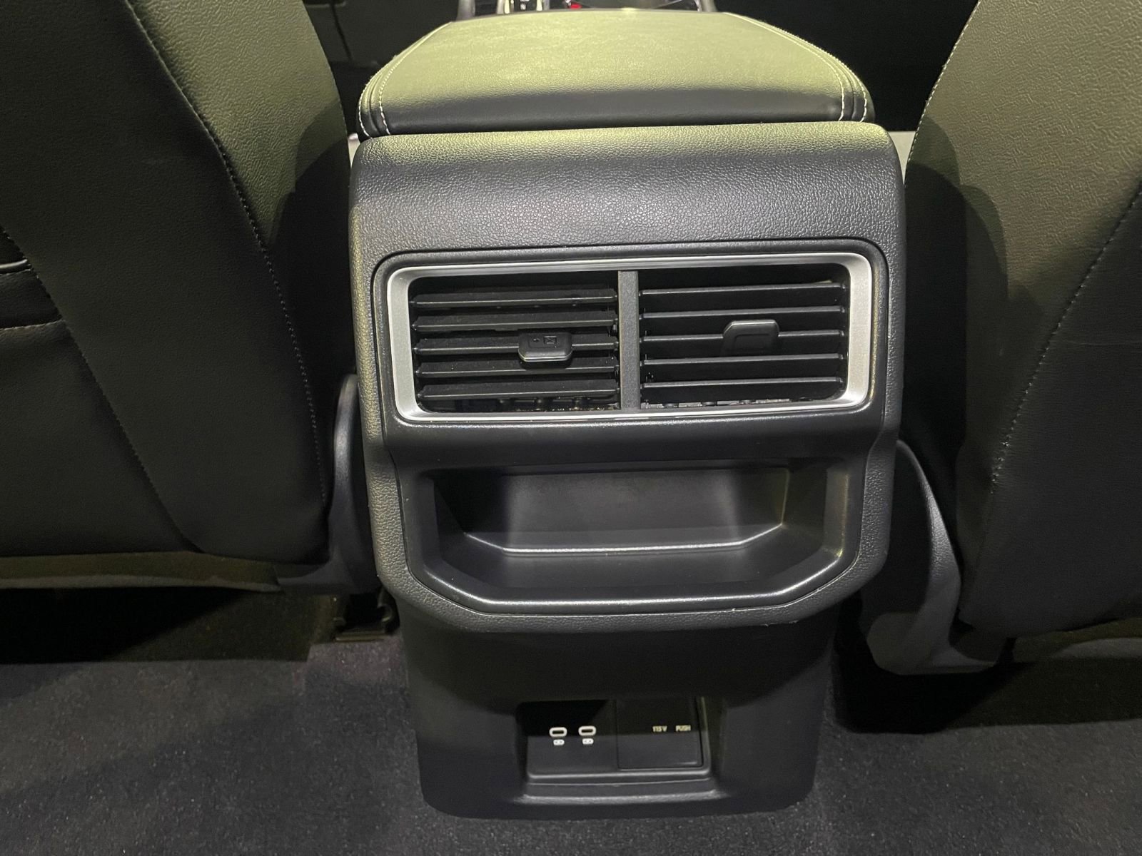 Thumbnail: 2025 Volkswagen Atlas - 24