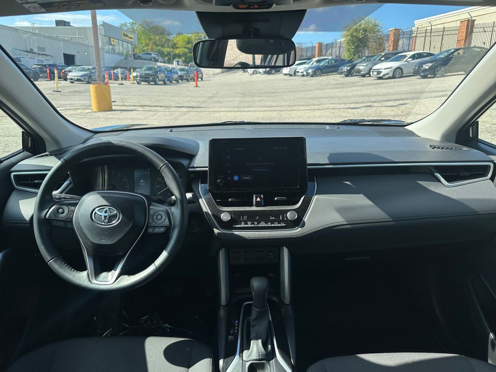 Thumbnail: 2025 Toyota Corolla Cross - 32