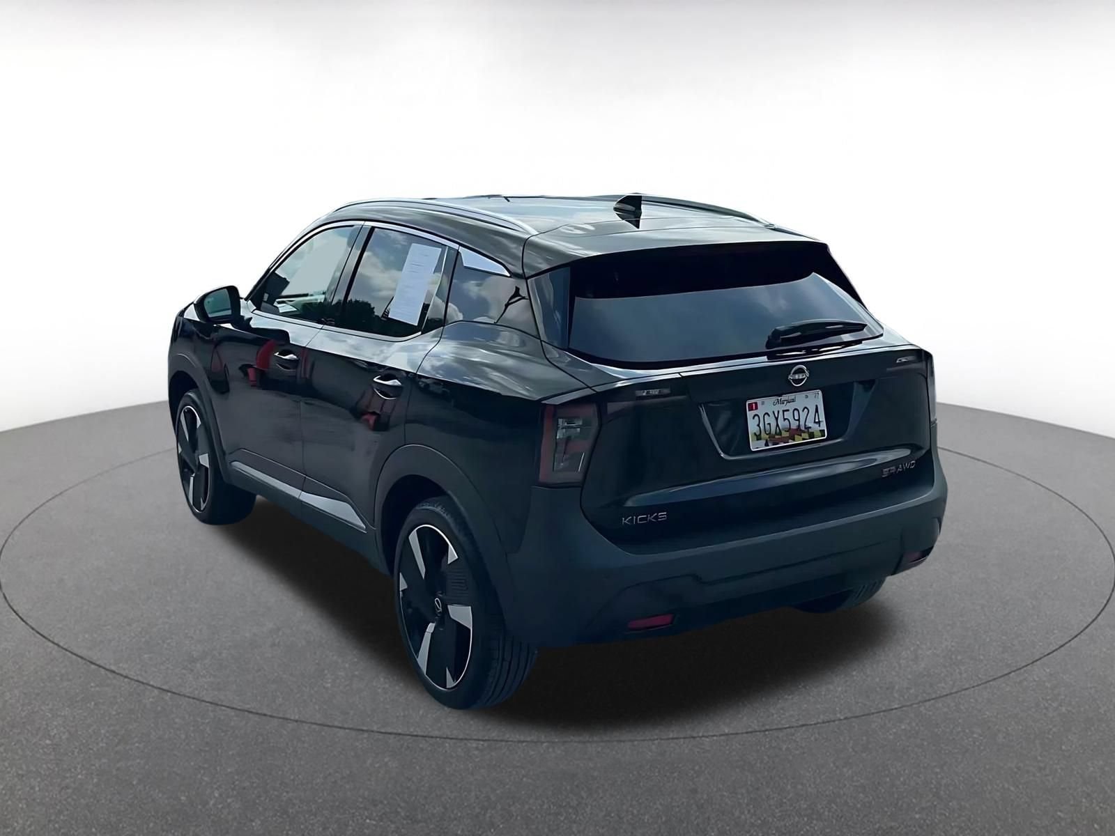 Thumbnail: 2026 Nissan Kicks - 10