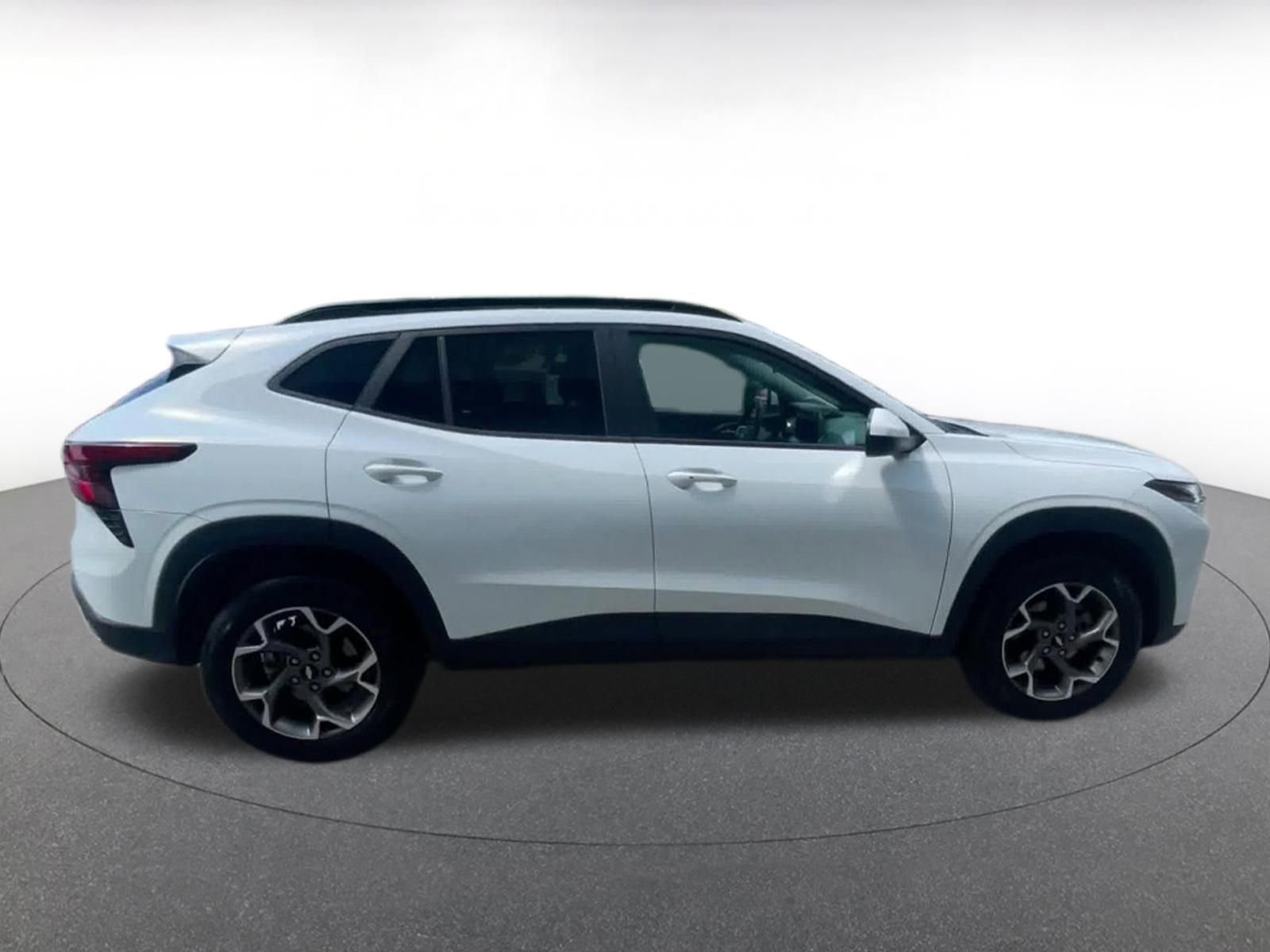 Thumbnail: 2025 Chevrolet Trax - 16