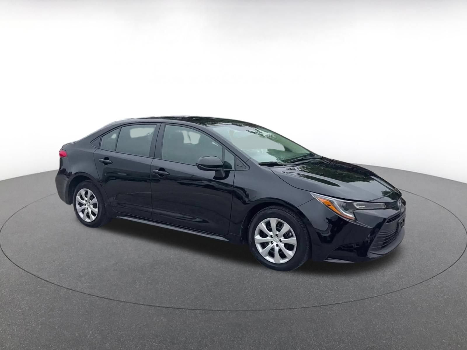 Thumbnail: 2025 Toyota Corolla - 2