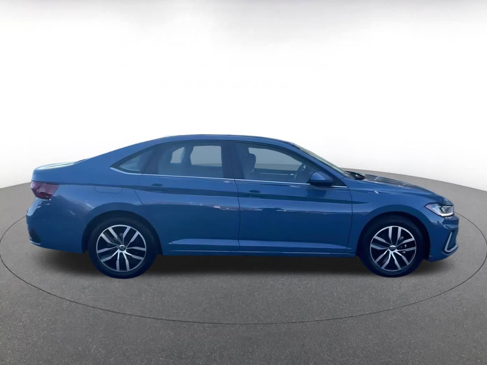 Thumbnail: 2025 Volkswagen Jetta - 12