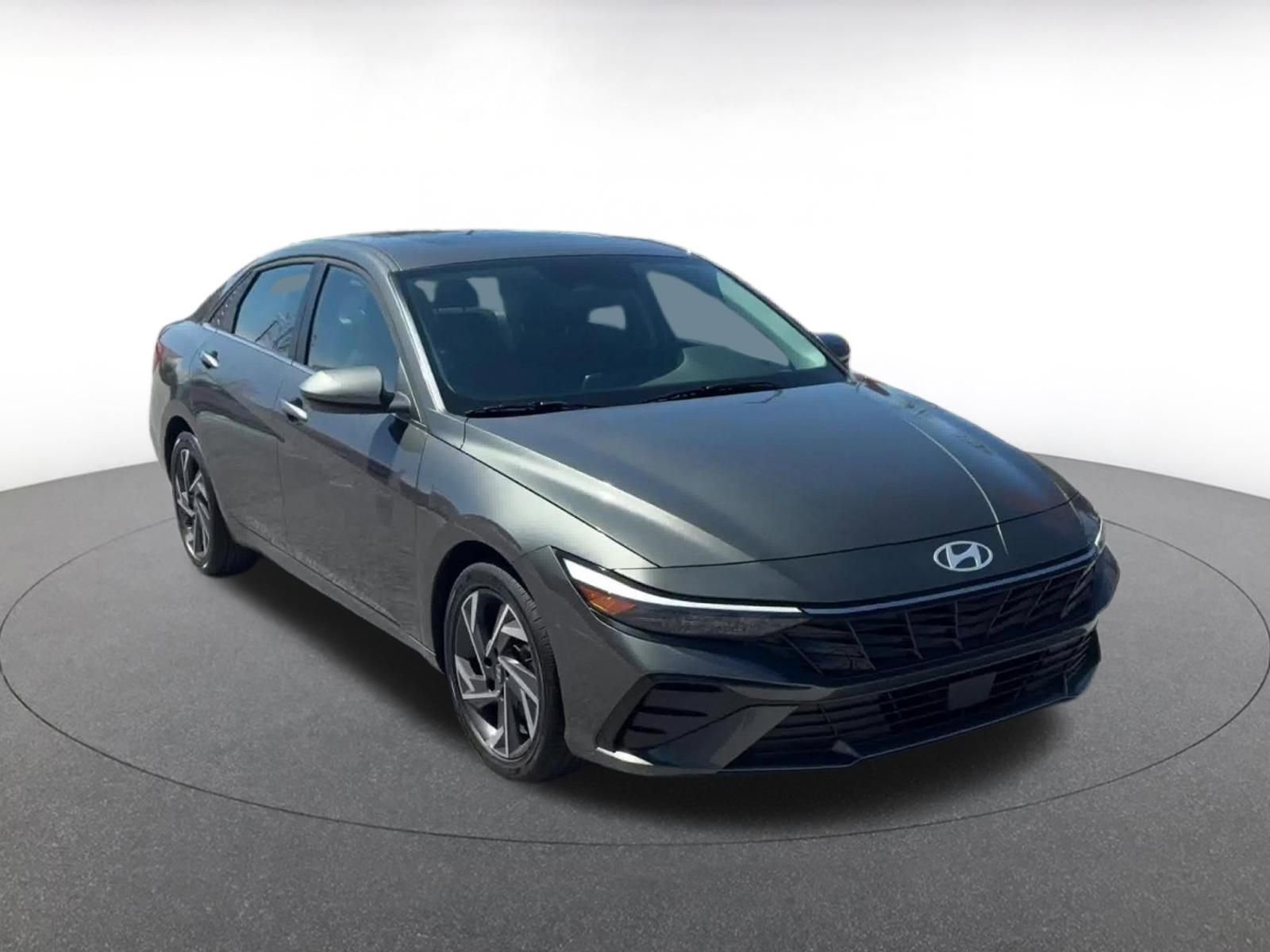 Thumbnail: 2025 Hyundai Elantra - 3