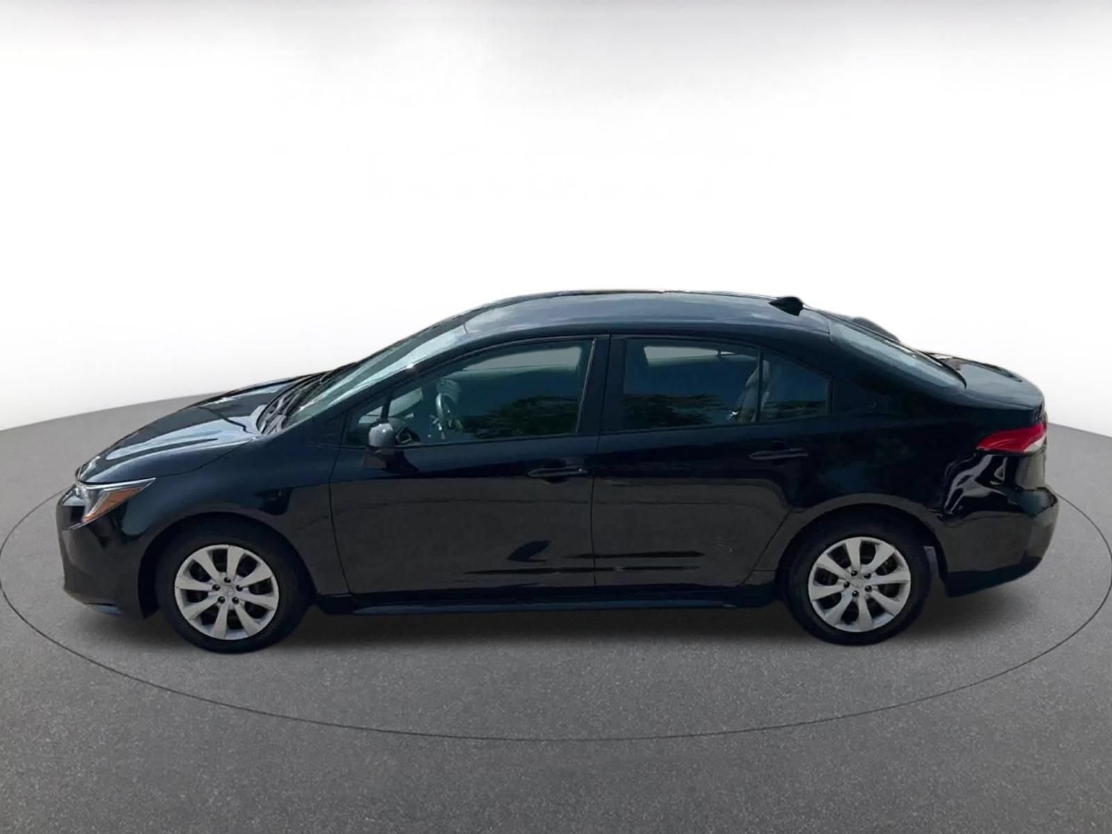 Thumbnail: 2025 Toyota Corolla - 9