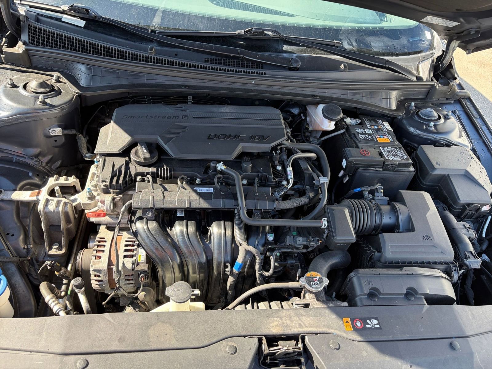 Thumbnail: 2023 Hyundai Elantra - 31