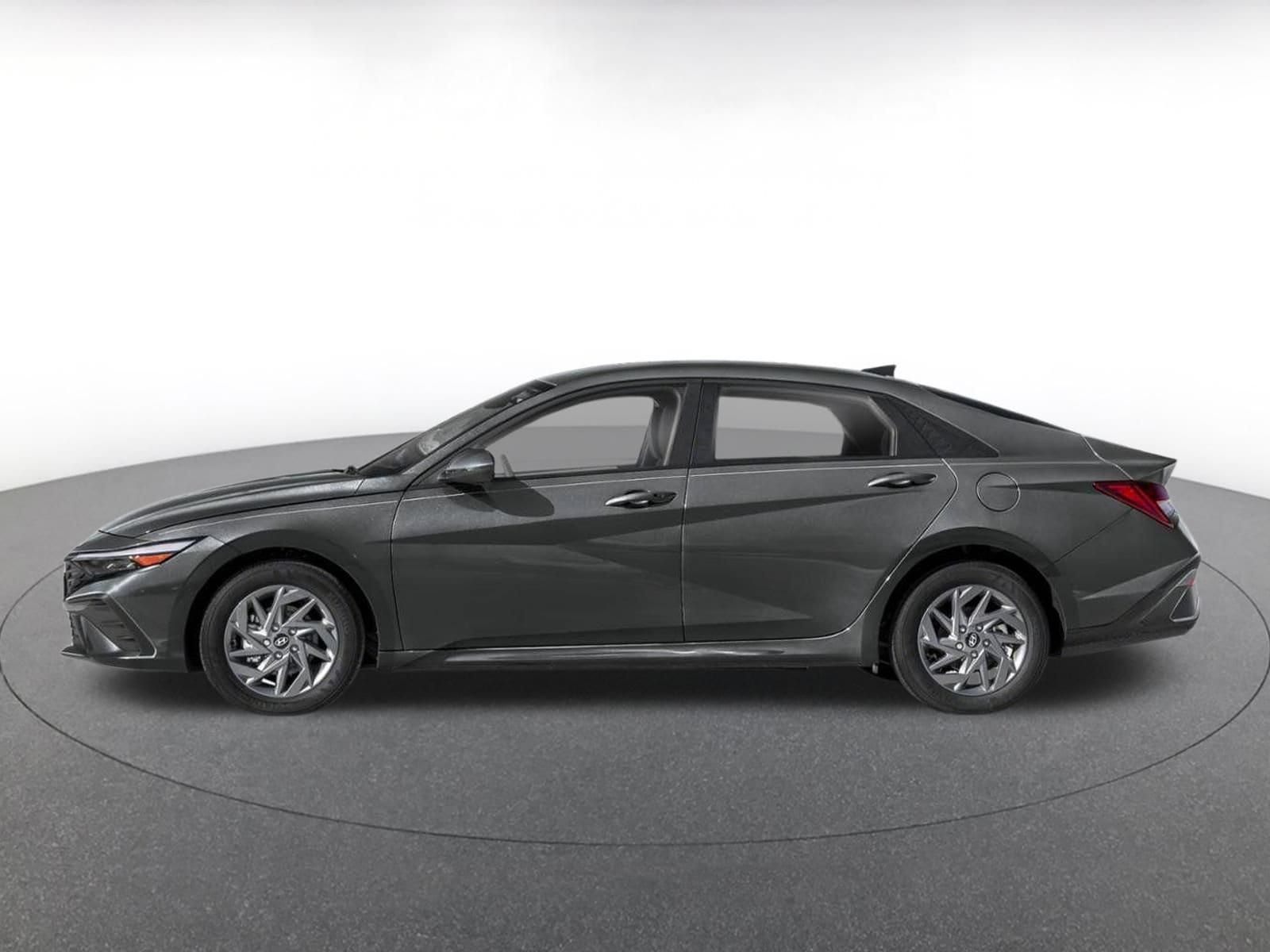 Thumbnail: 2026 Hyundai Elantra - 3