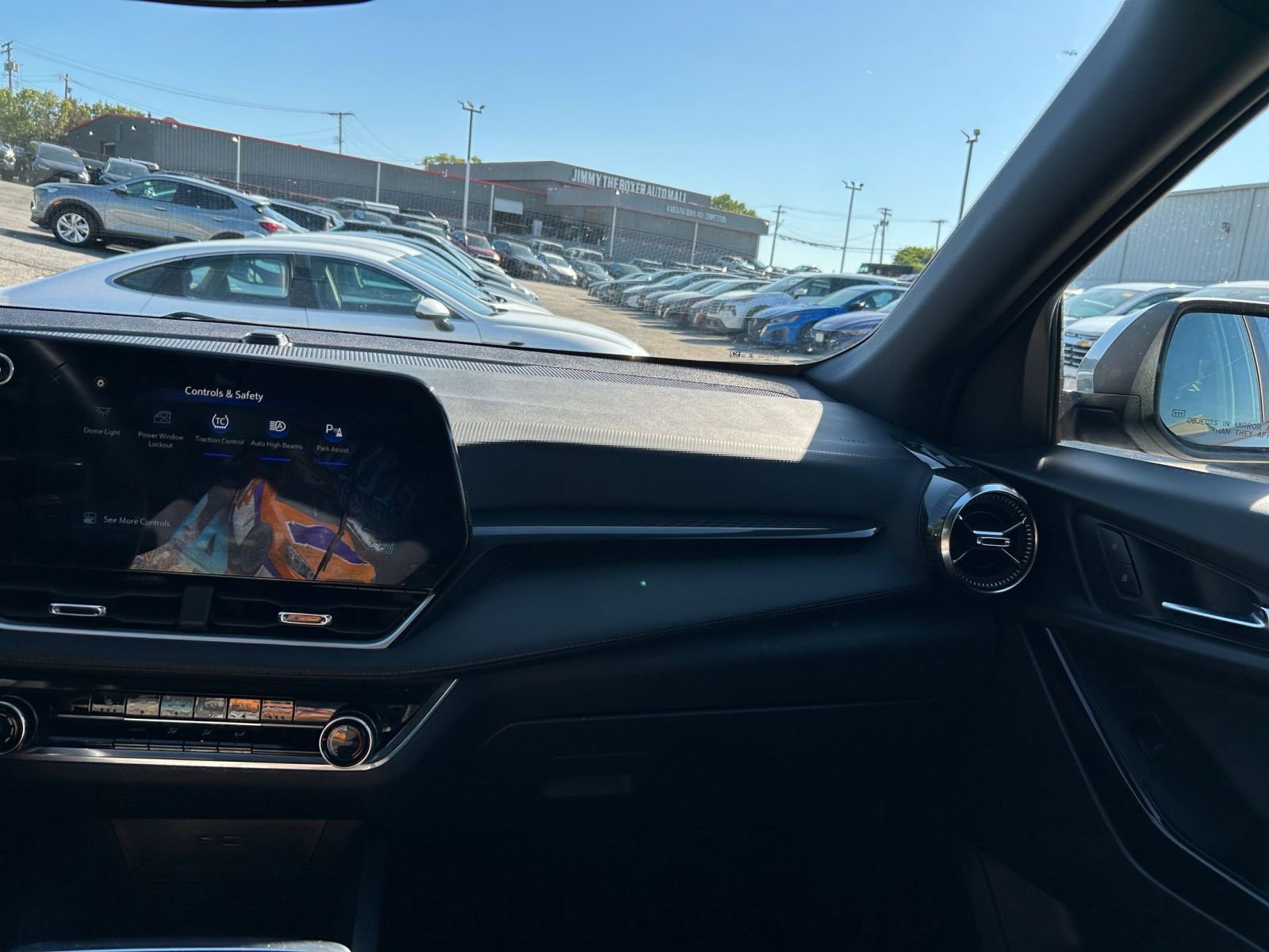Thumbnail: 2025 Chevrolet Equinox - 30