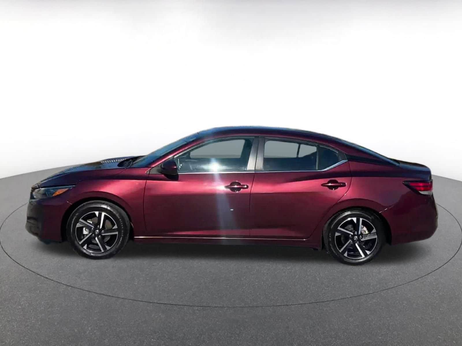 Thumbnail: 2024 Nissan Sentra - 9