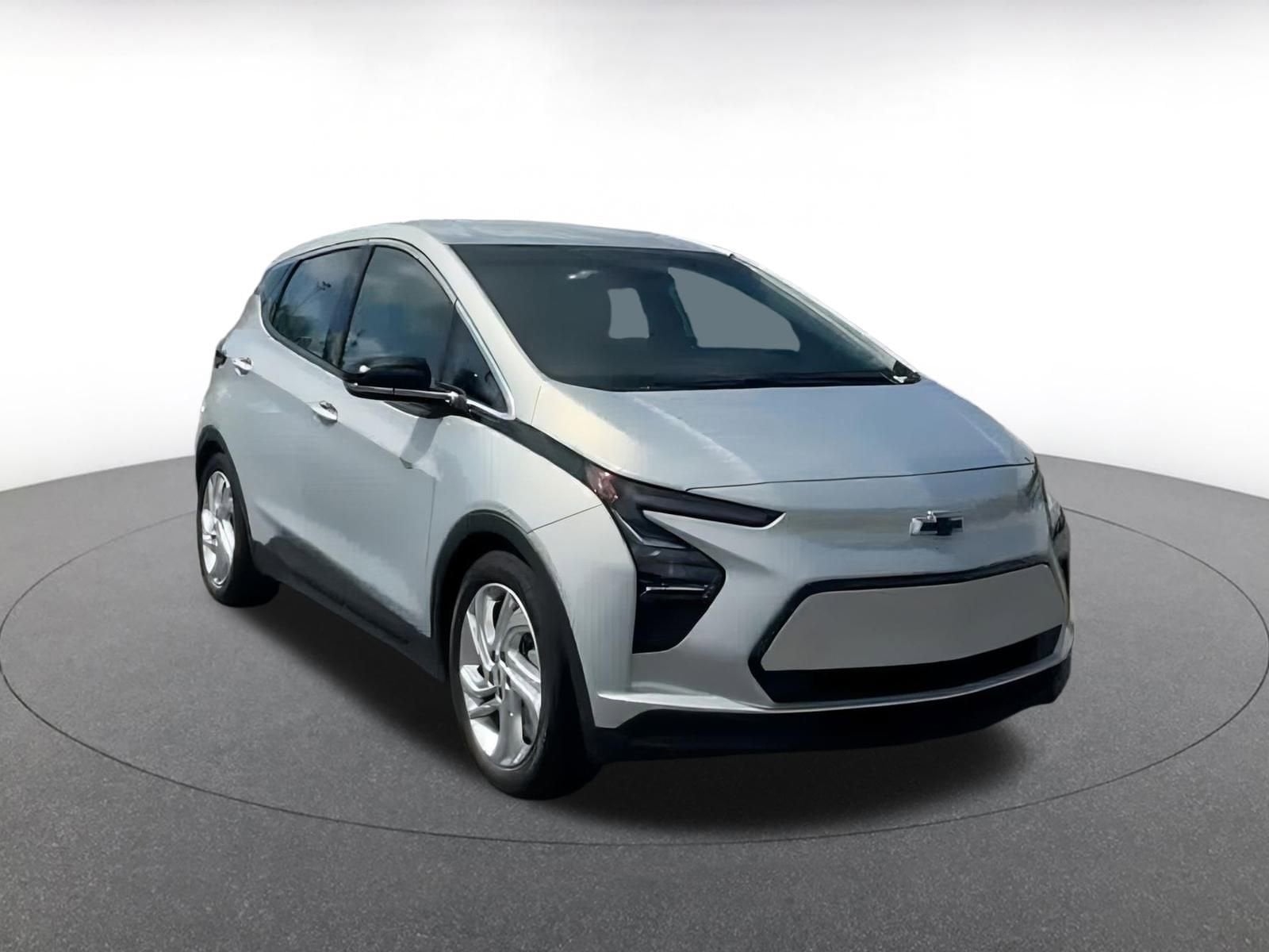 Thumbnail: 2023 Chevrolet Bolt EV - 3
