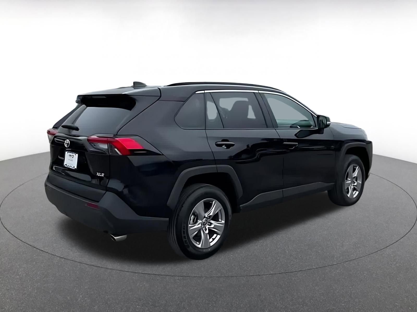 Thumbnail: 2025 Toyota RAV4 - 15