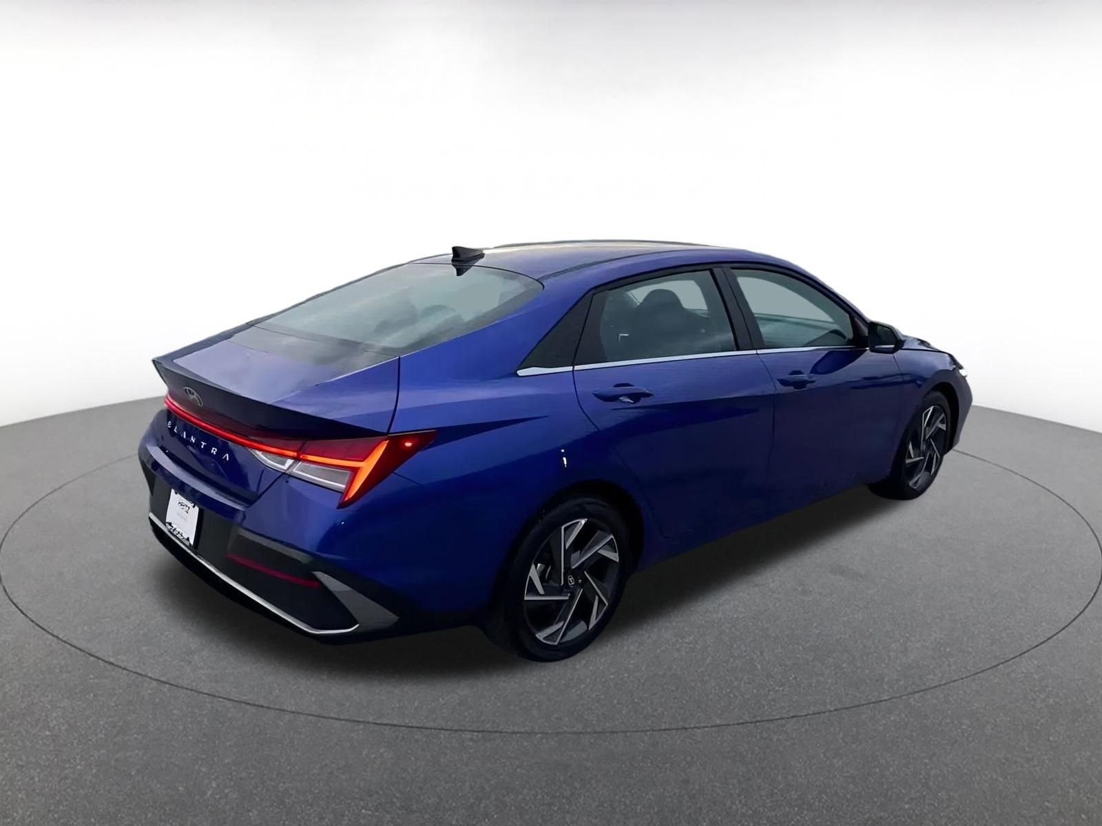 Thumbnail: 2025 Hyundai Elantra - 14