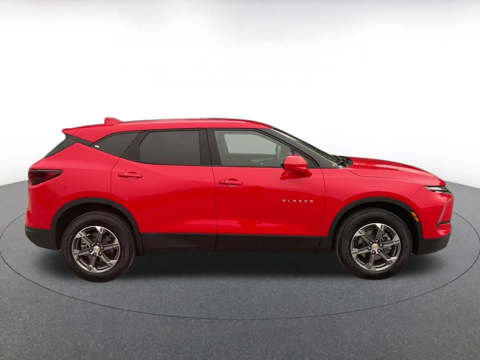Thumbnail: 2026 Chevrolet Blazer - 16