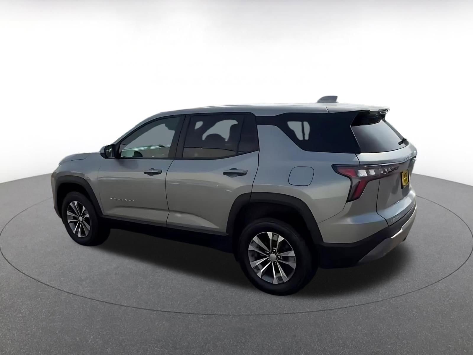 Thumbnail: 2025 Chevrolet Equinox - 10