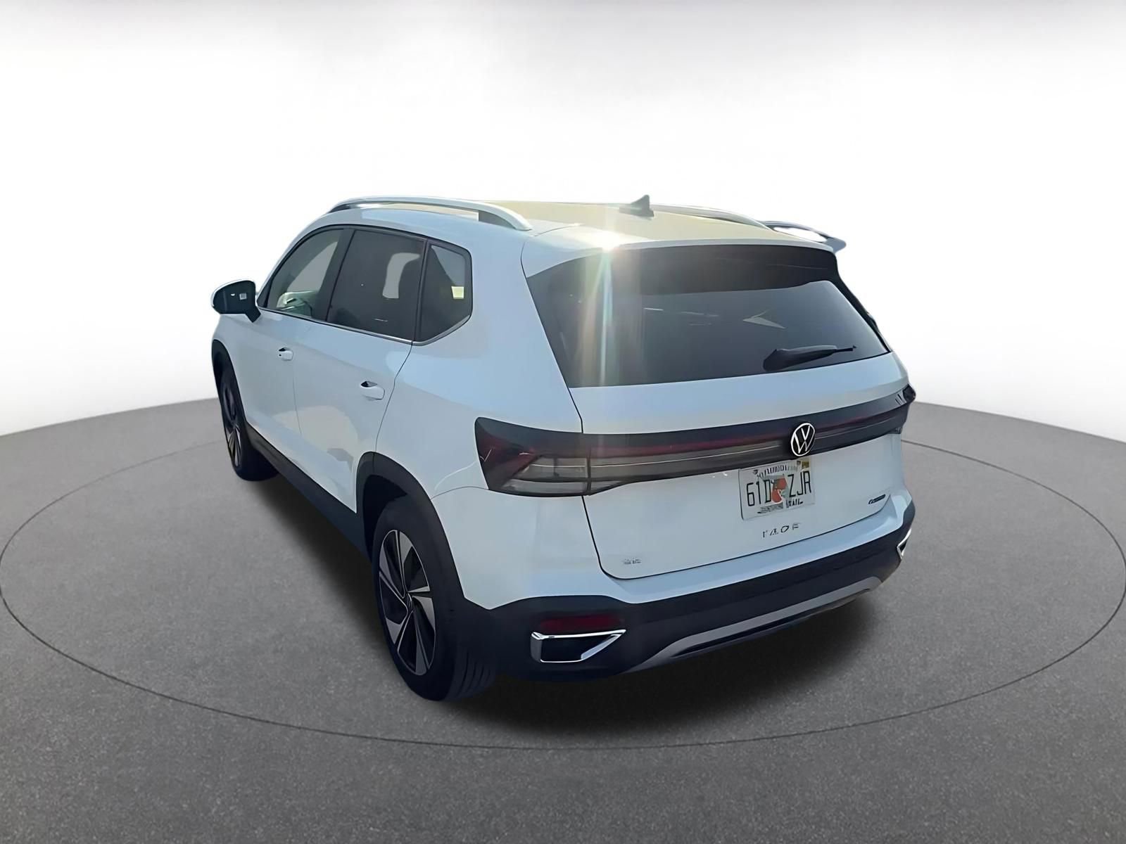 Thumbnail: 2025 Volkswagen Taos - 11