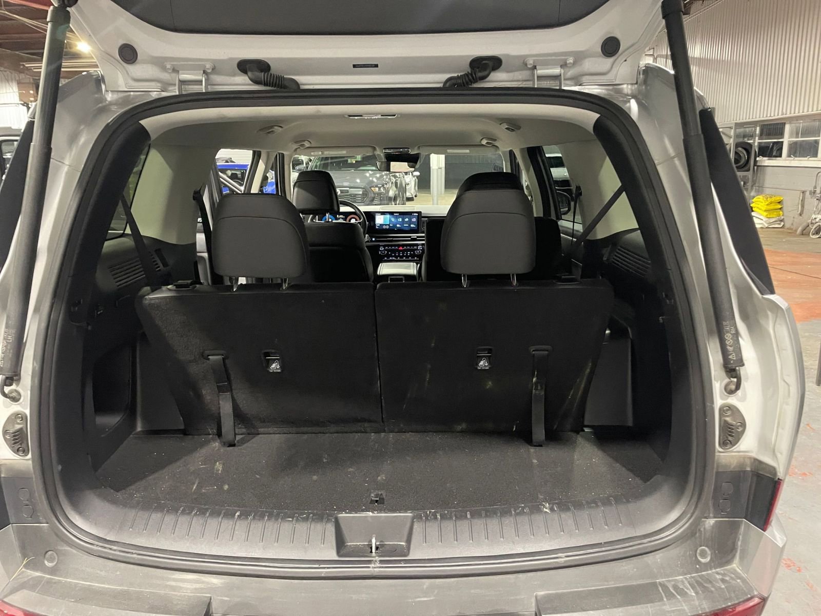 Thumbnail: 2025 Hyundai Santa Fe - 31