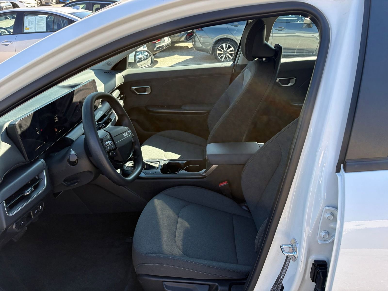 Thumbnail: 2025 Kia K4 - 25